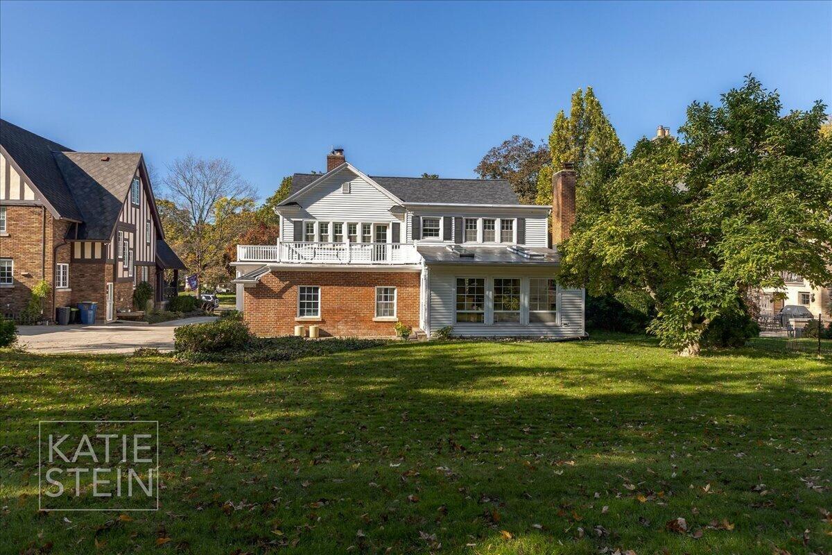 508 Cambridge Boulevard SE East Grand Rapids MI 49506