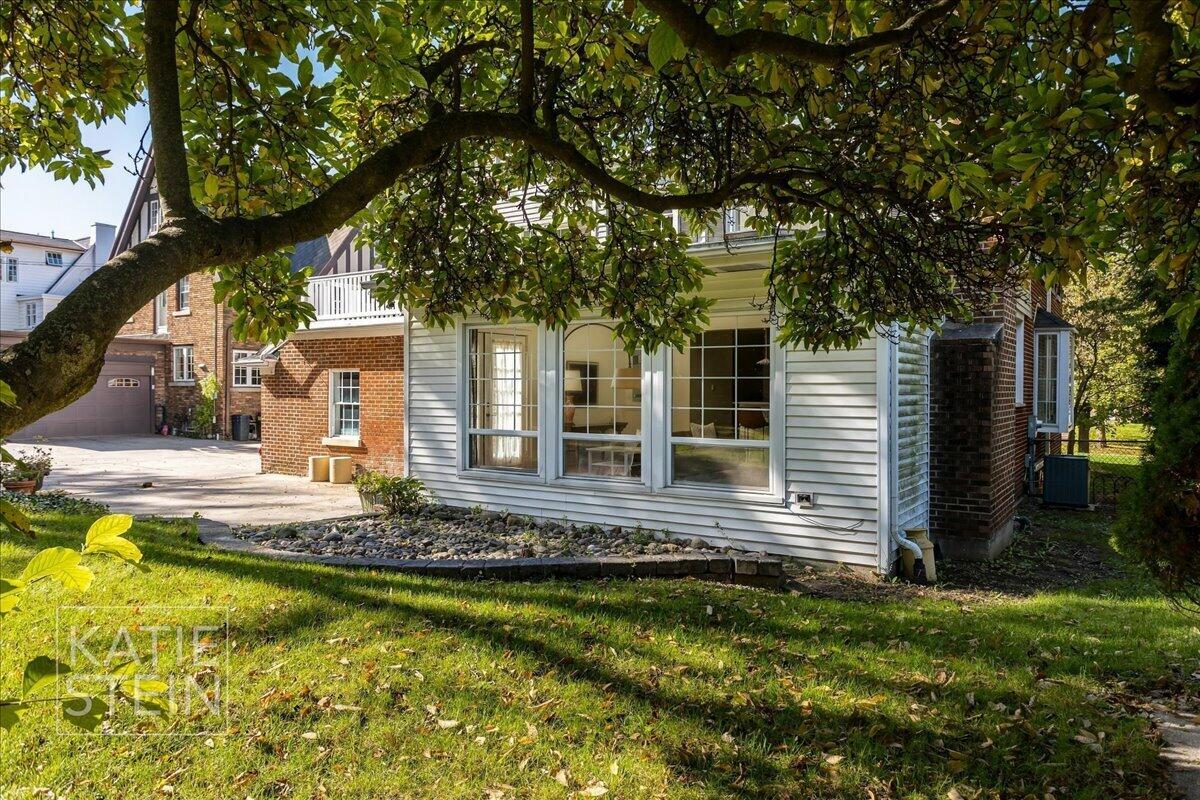 508 Cambridge Boulevard SE East Grand Rapids MI 49506
