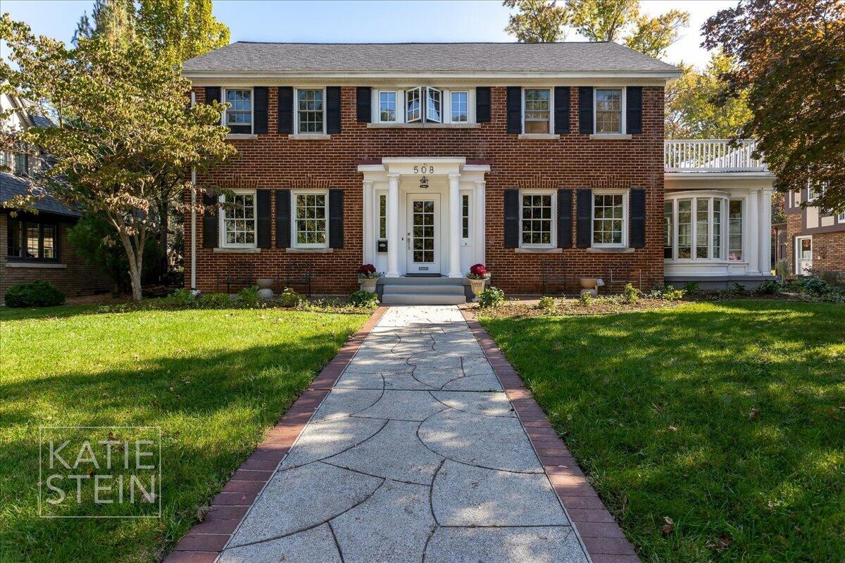 508 Cambridge Boulevard SE East Grand Rapids MI 49506