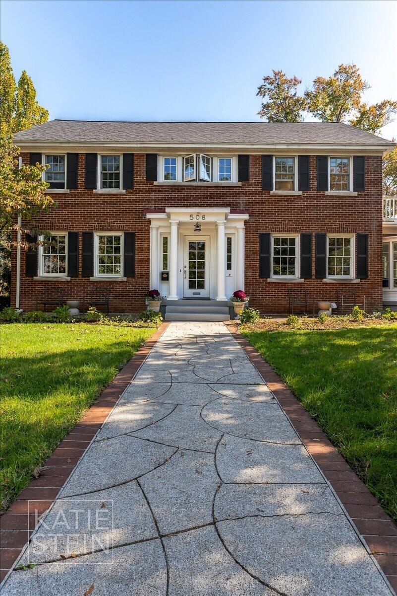 508 Cambridge Boulevard SE East Grand Rapids MI 49506