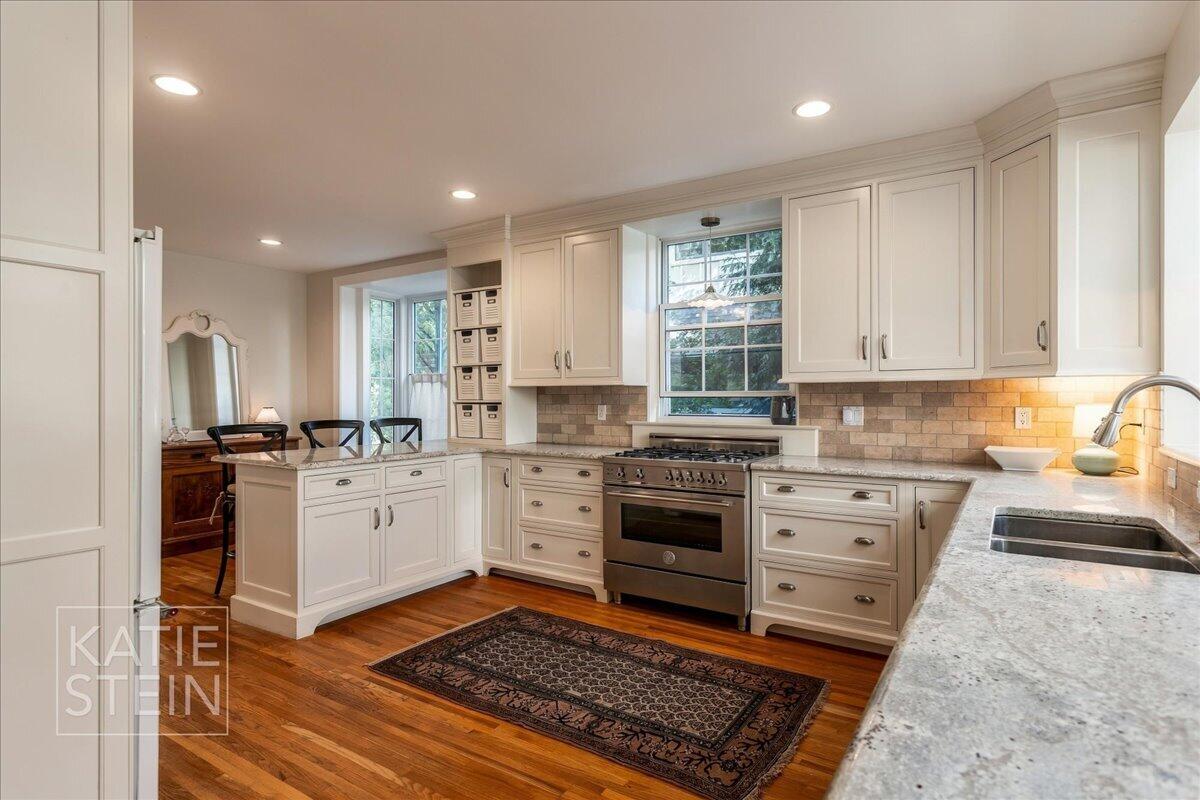 508 Cambridge Boulevard SE East Grand Rapids MI 49506