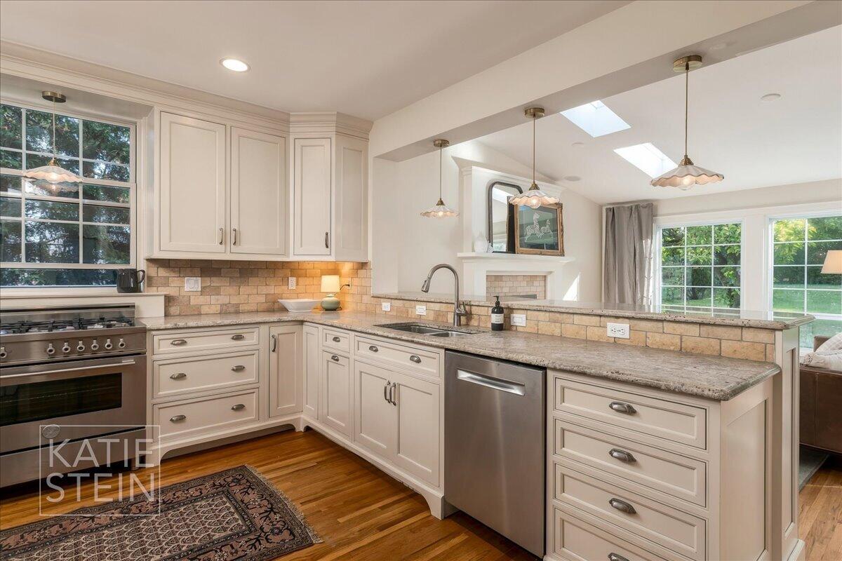 508 Cambridge Boulevard SE East Grand Rapids MI 49506
