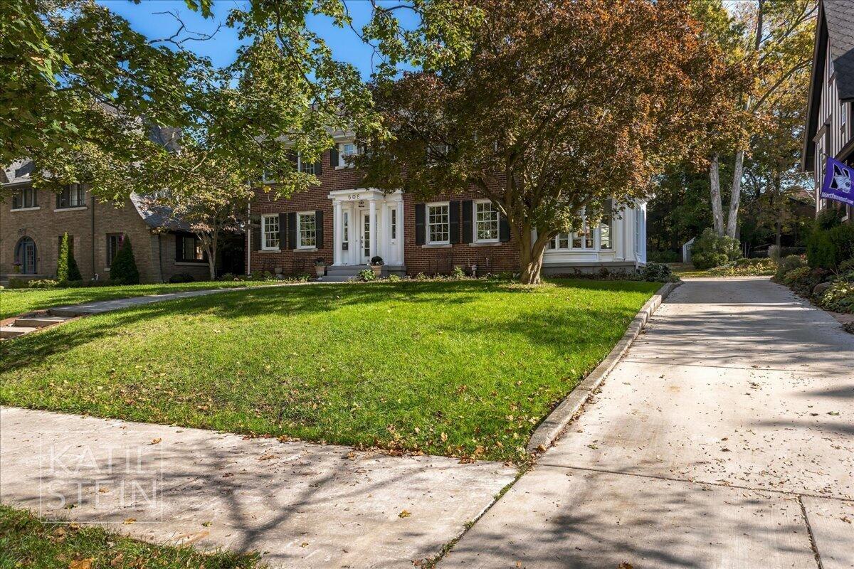 508 Cambridge Boulevard SE East Grand Rapids MI 49506