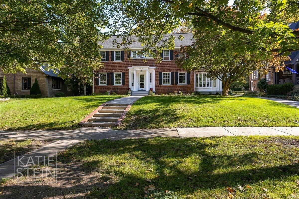 508 Cambridge Boulevard SE East Grand Rapids MI 49506