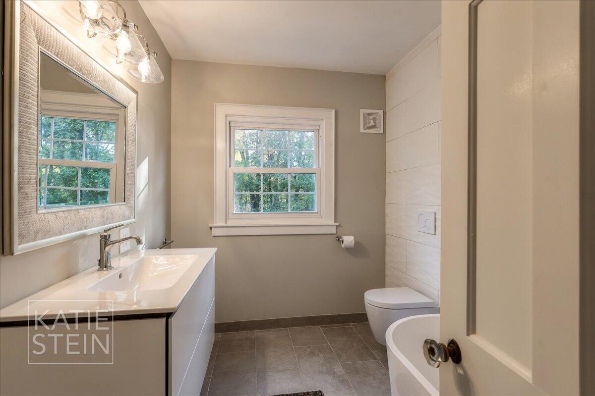 508 Cambridge Boulevard SE East Grand Rapids MI 49506