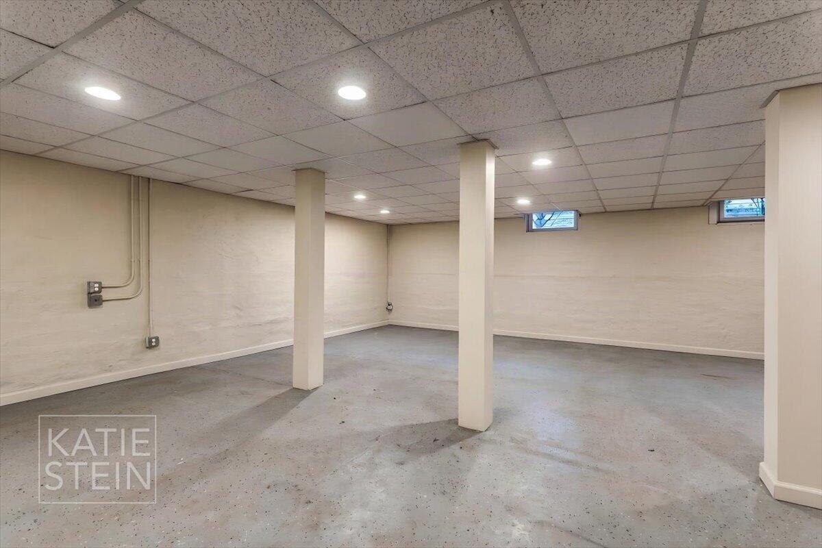 508 Cambridge Boulevard SE East Grand Rapids MI 49506