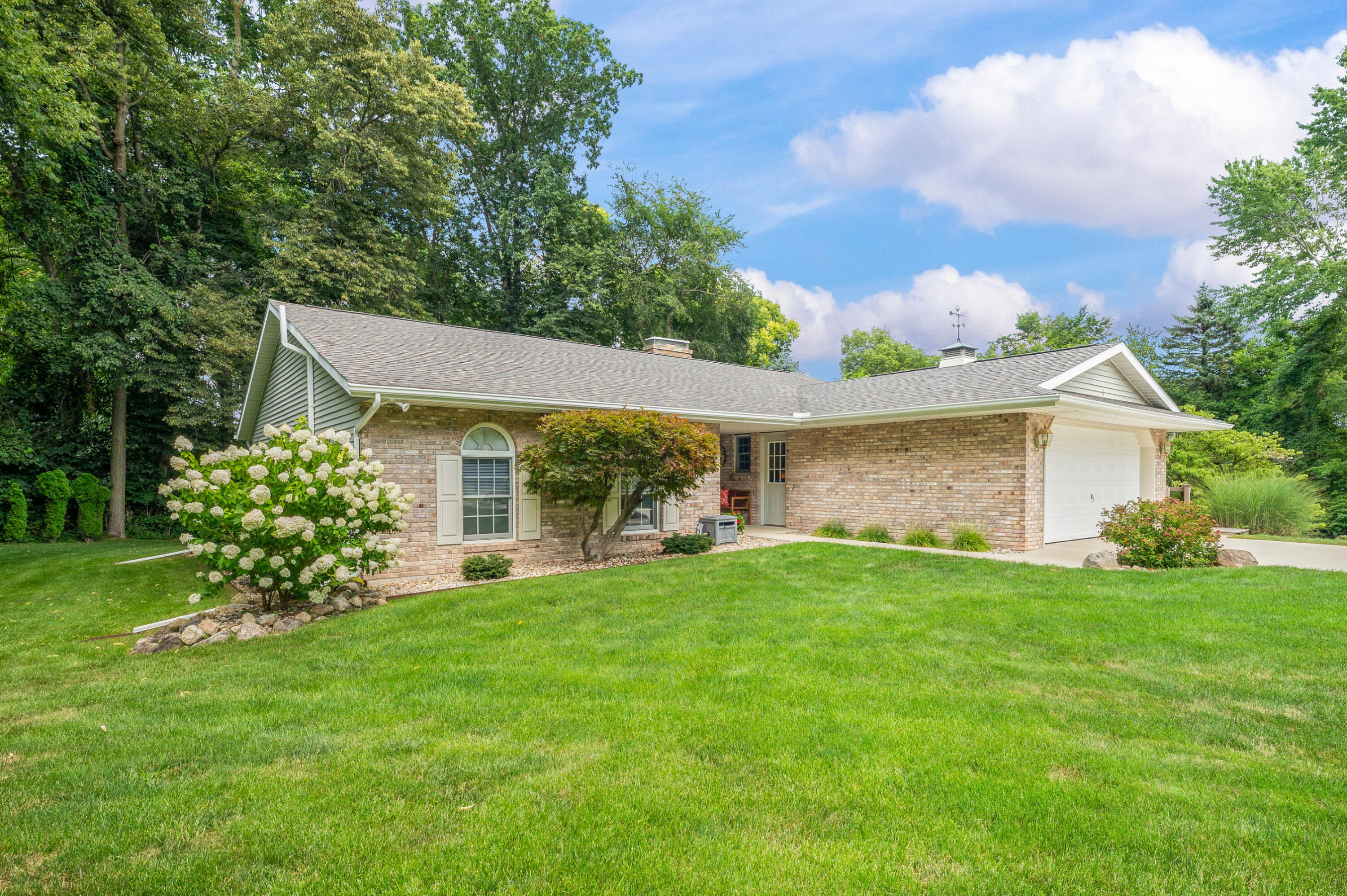 1521 Sioux Trail Niles MI 49120