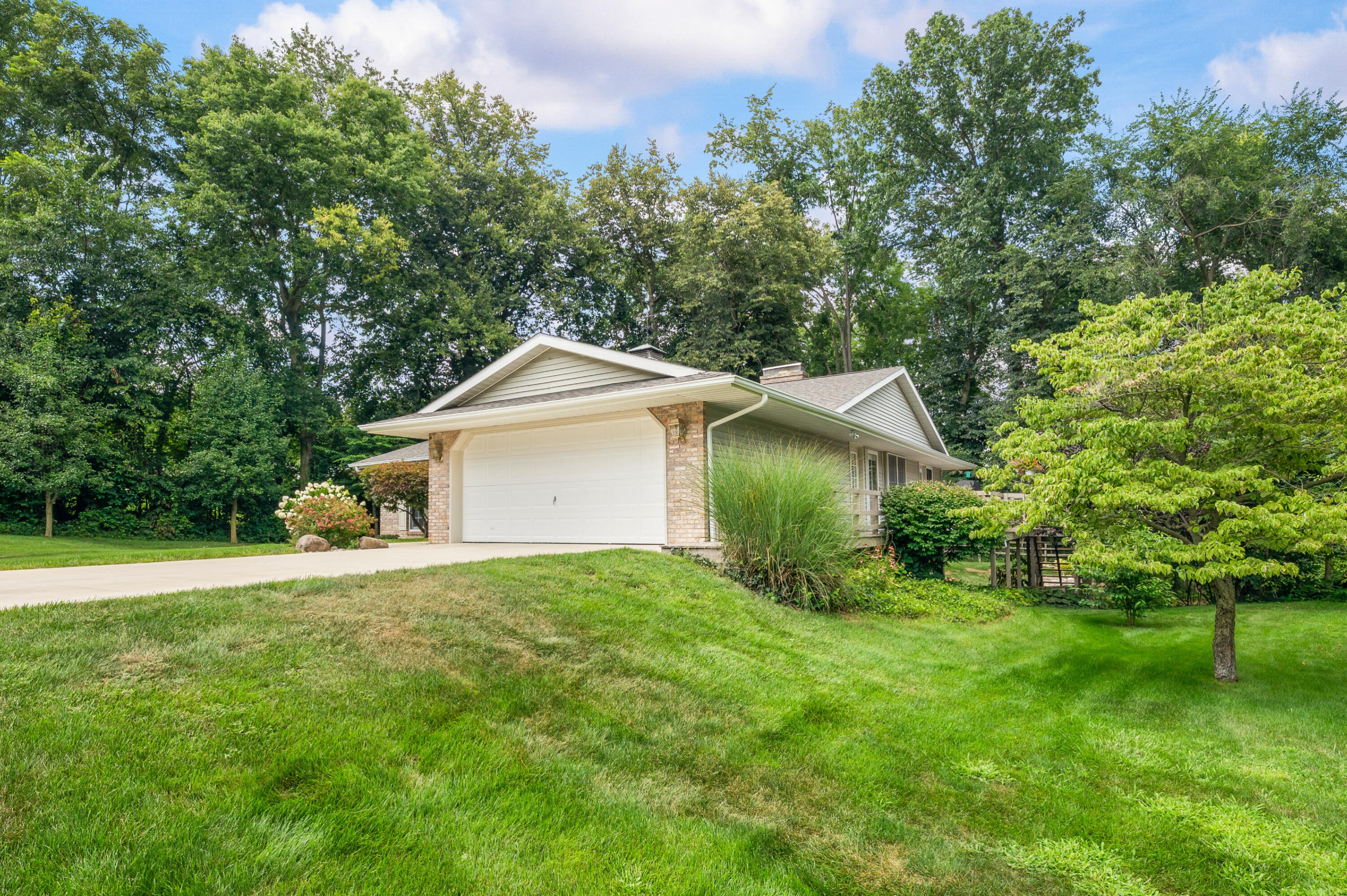 1521 Sioux Trail Niles MI 49120