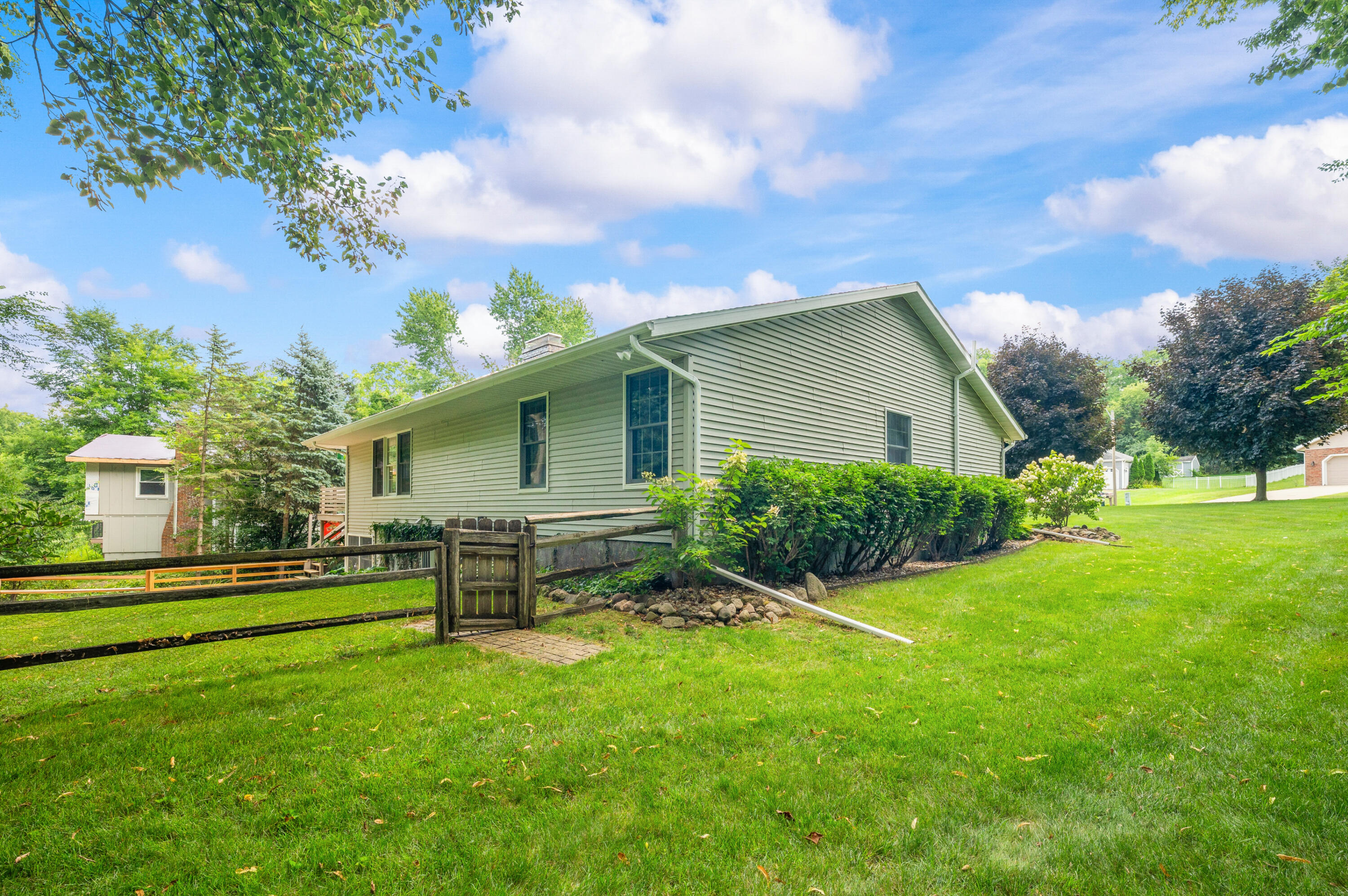 1521 Sioux Trail Niles MI 49120
