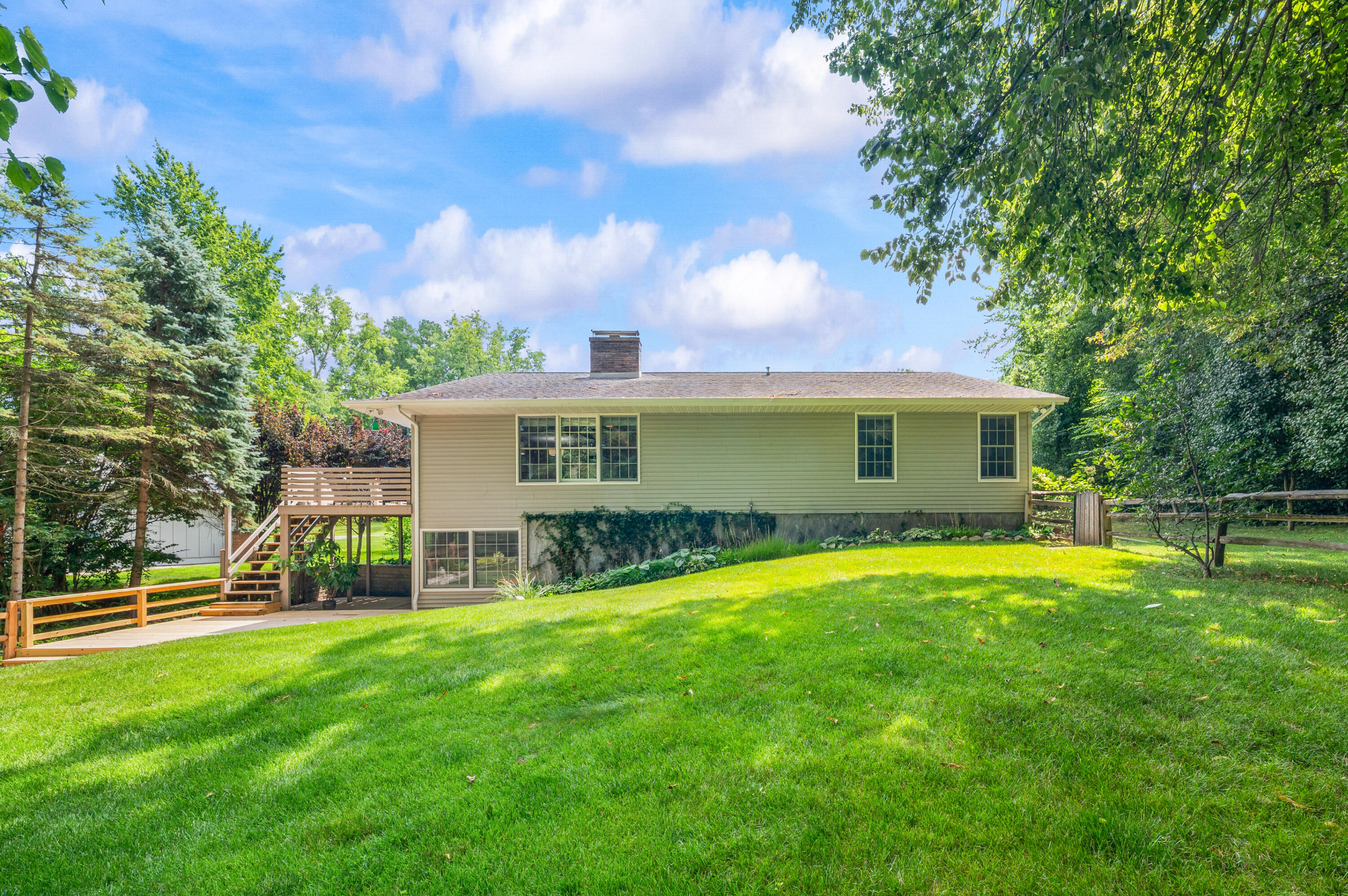 1521 Sioux Trail Niles MI 49120