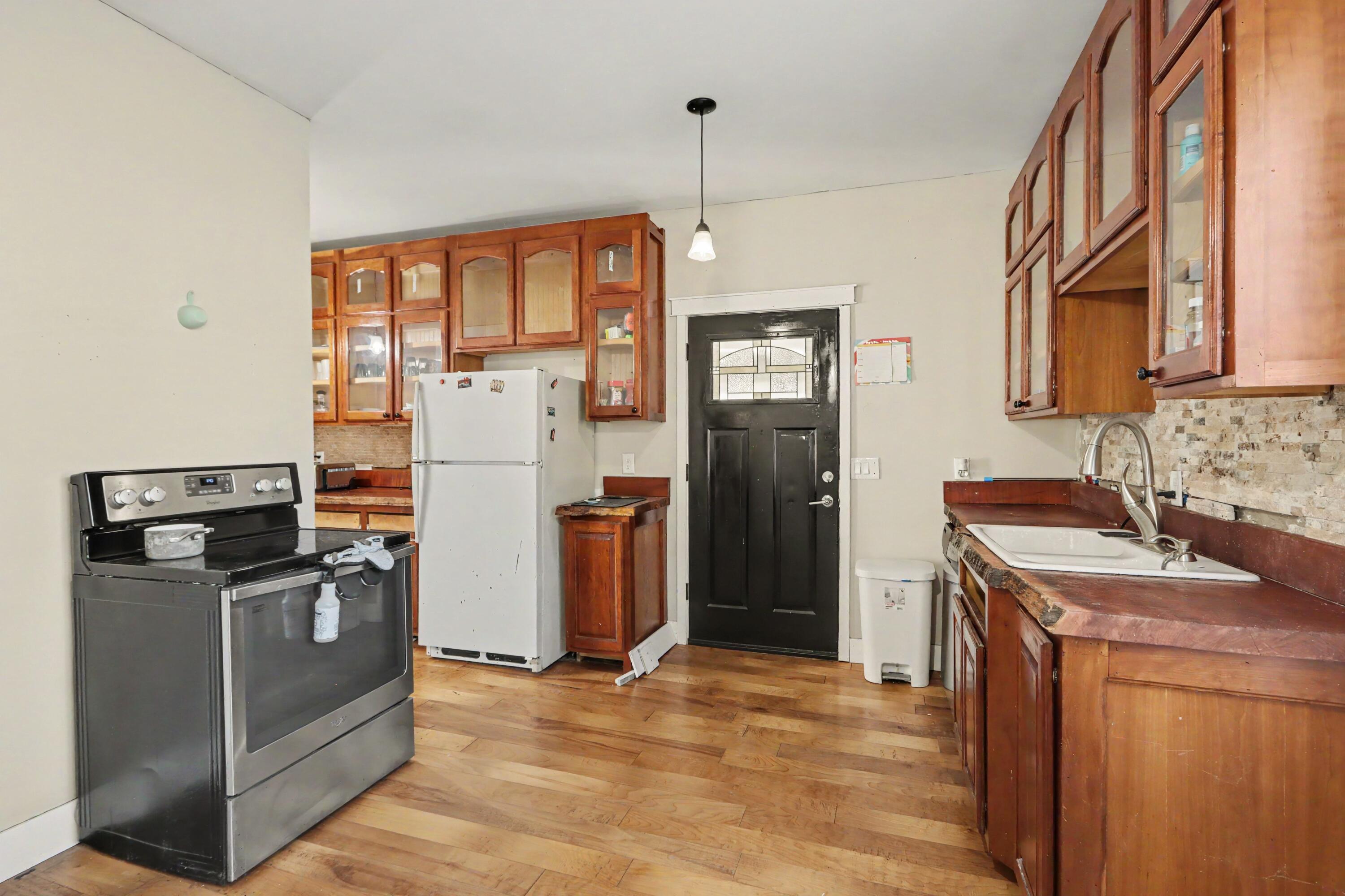 6041 N Riverview Drive Kalamazoo MI 49004