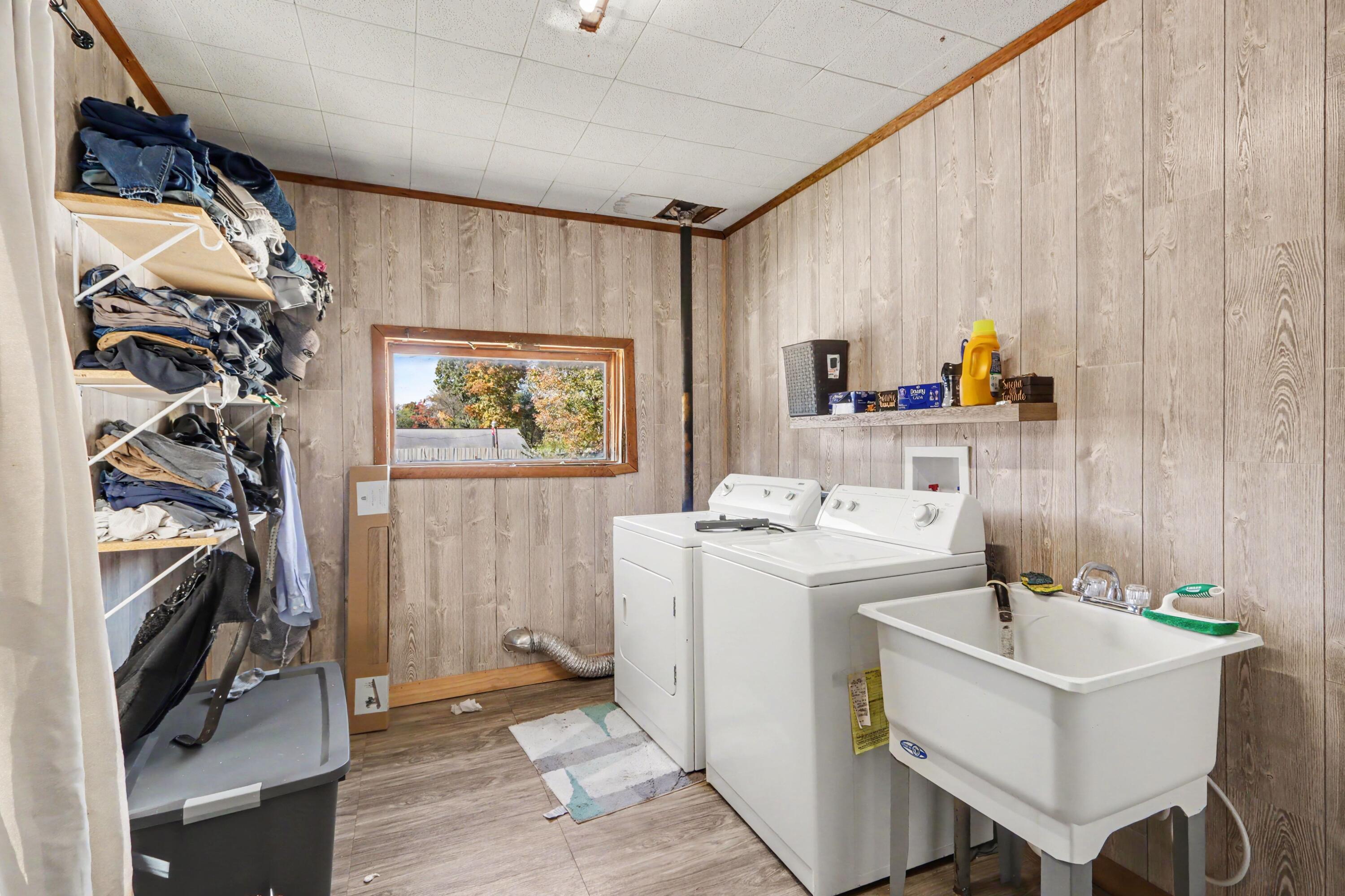 6041 N Riverview Drive Kalamazoo MI 49004