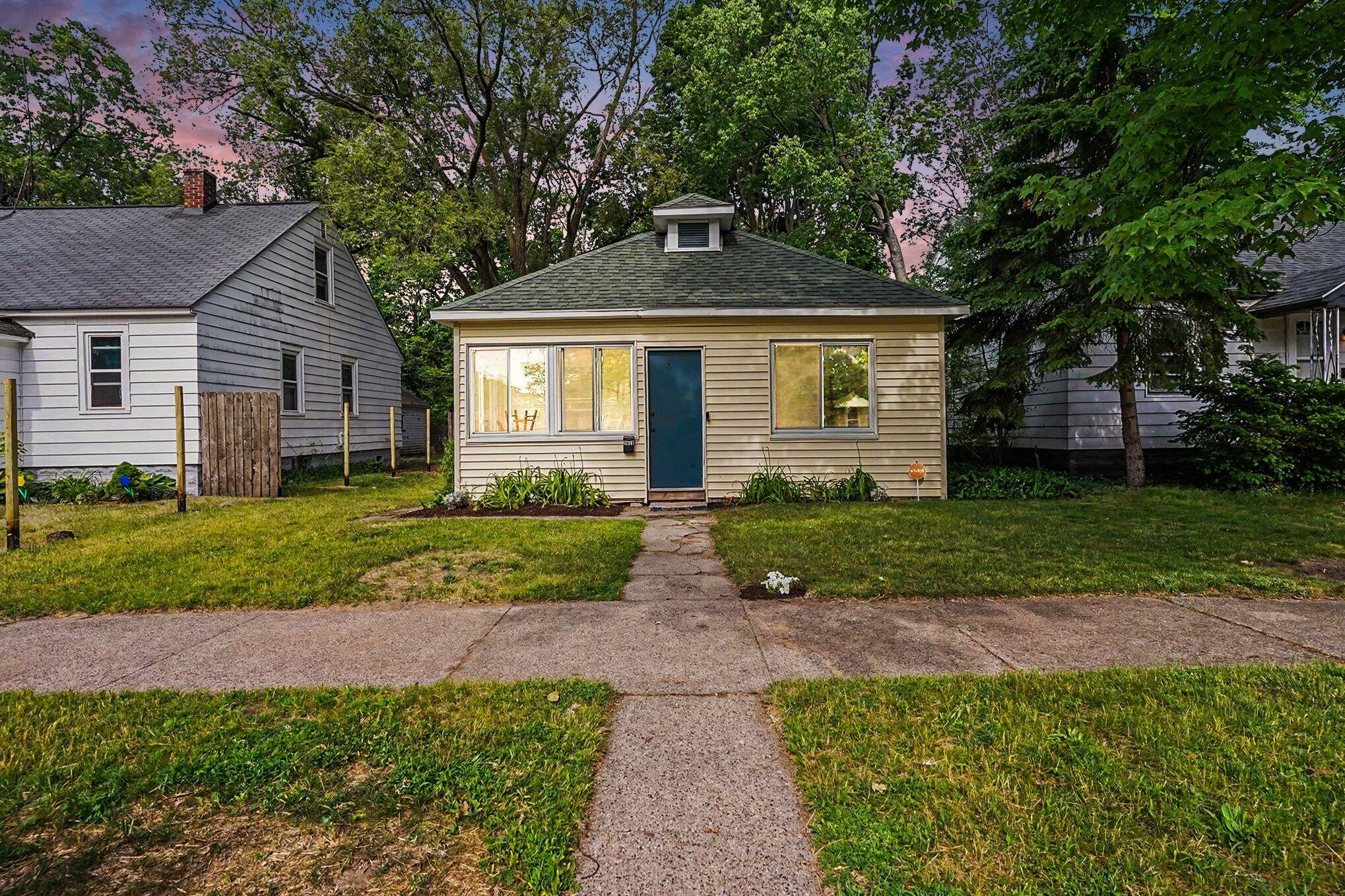3013 Leahy Street Muskegon MI 49444