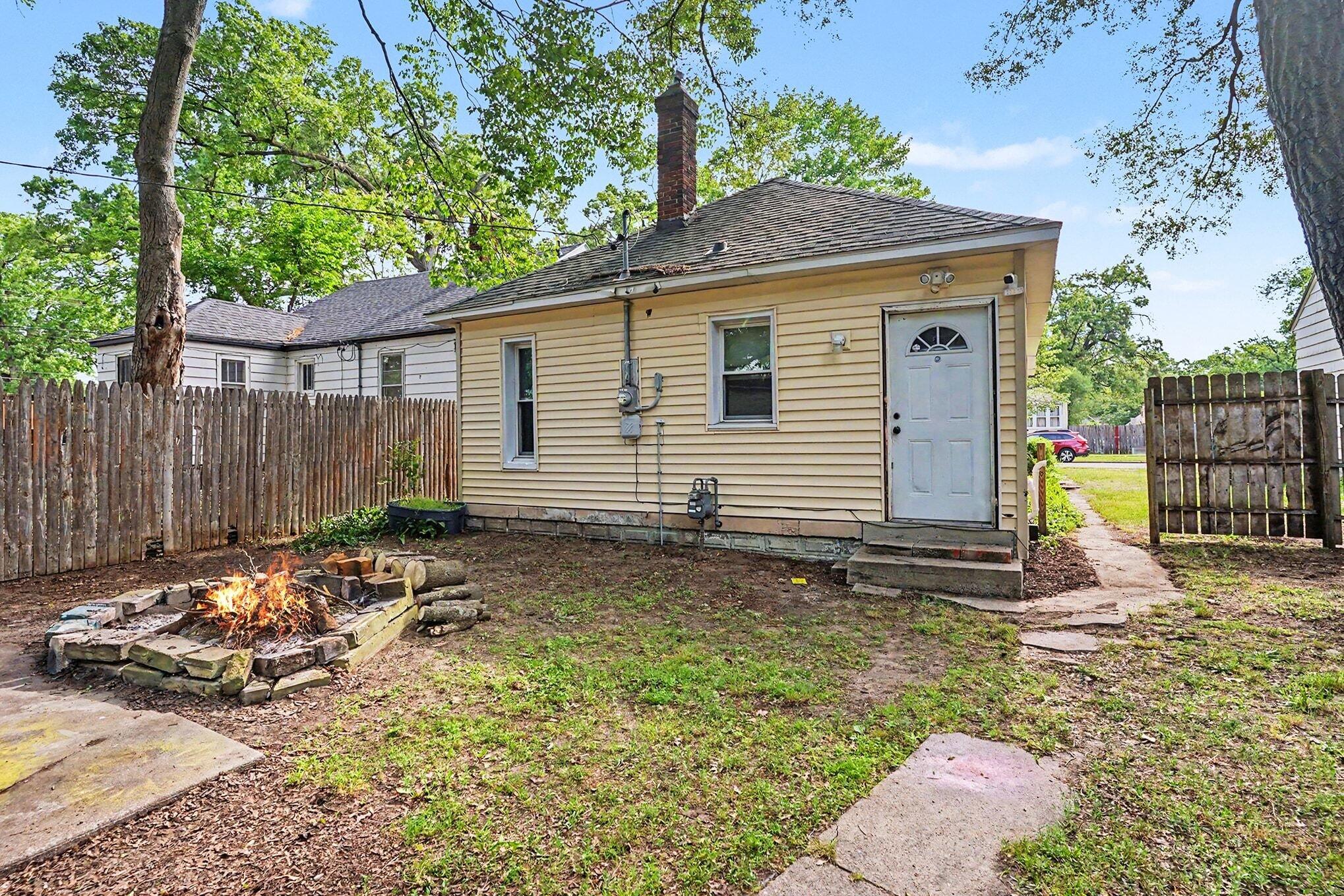 3013 Leahy Street Muskegon MI 49444