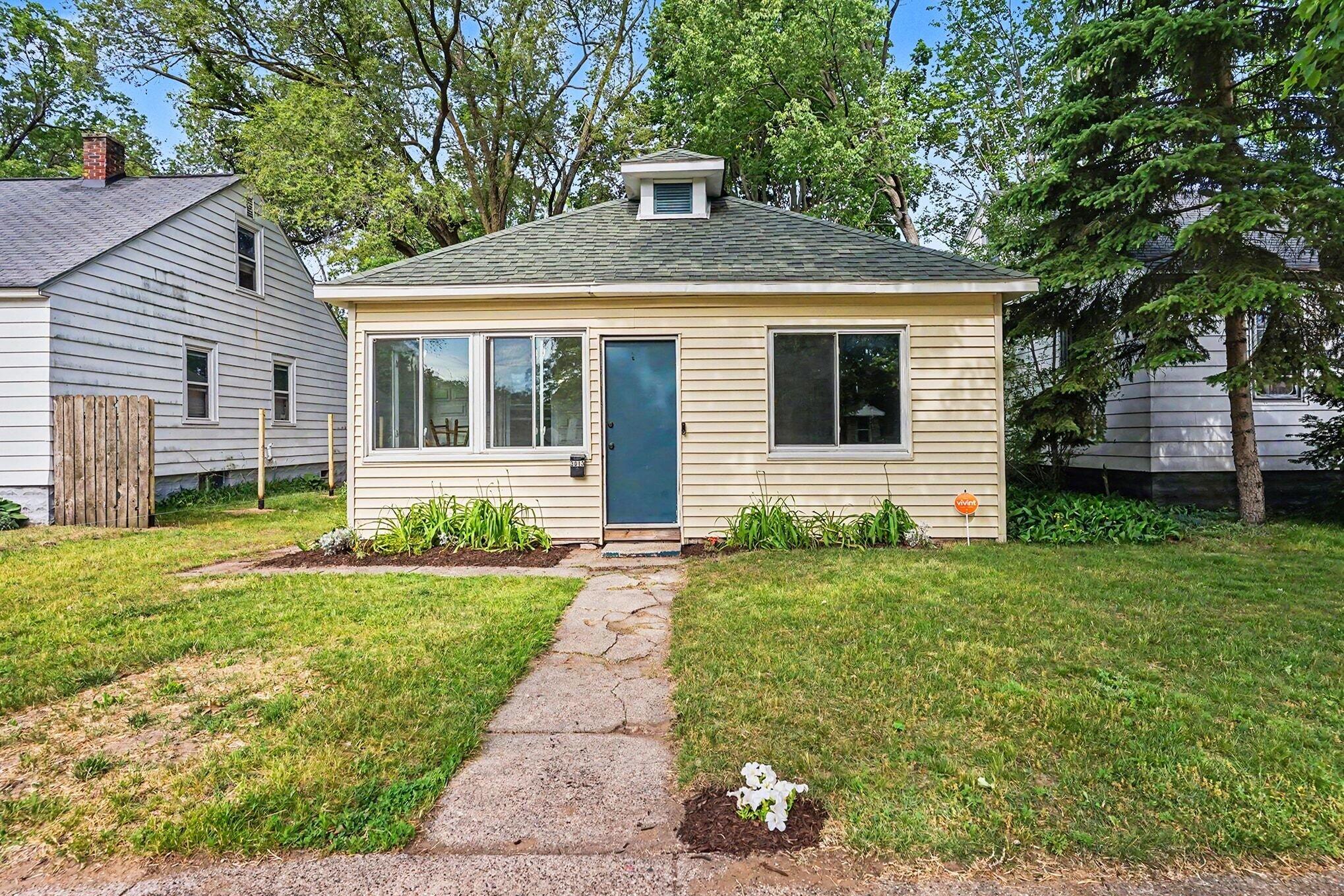 3013 Leahy Street Muskegon MI 49444
