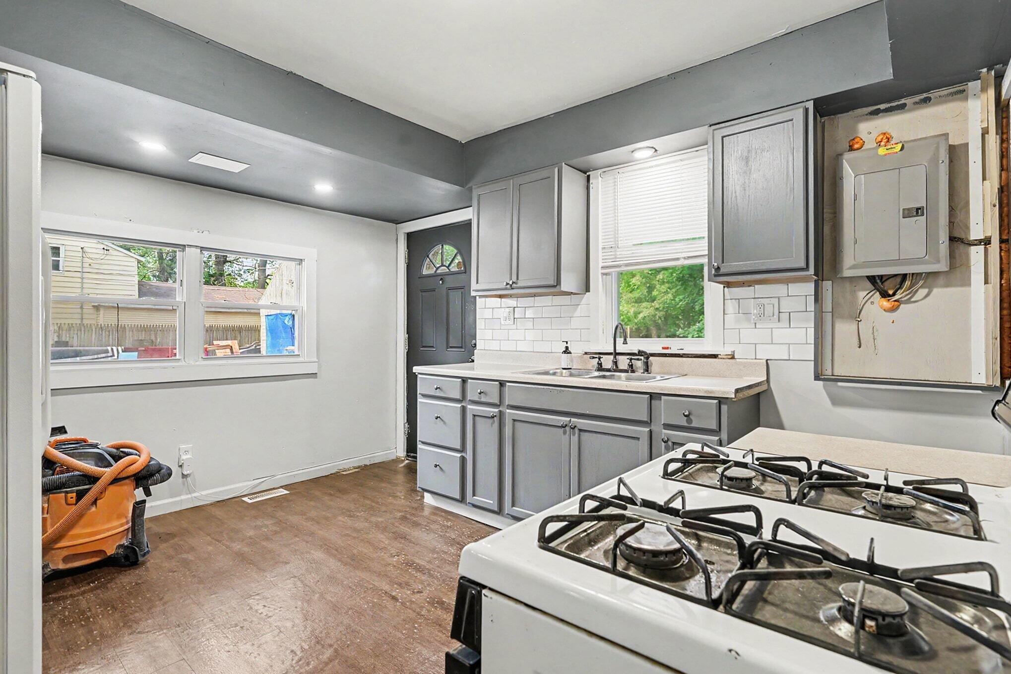 3013 Leahy Street Muskegon MI 49444
