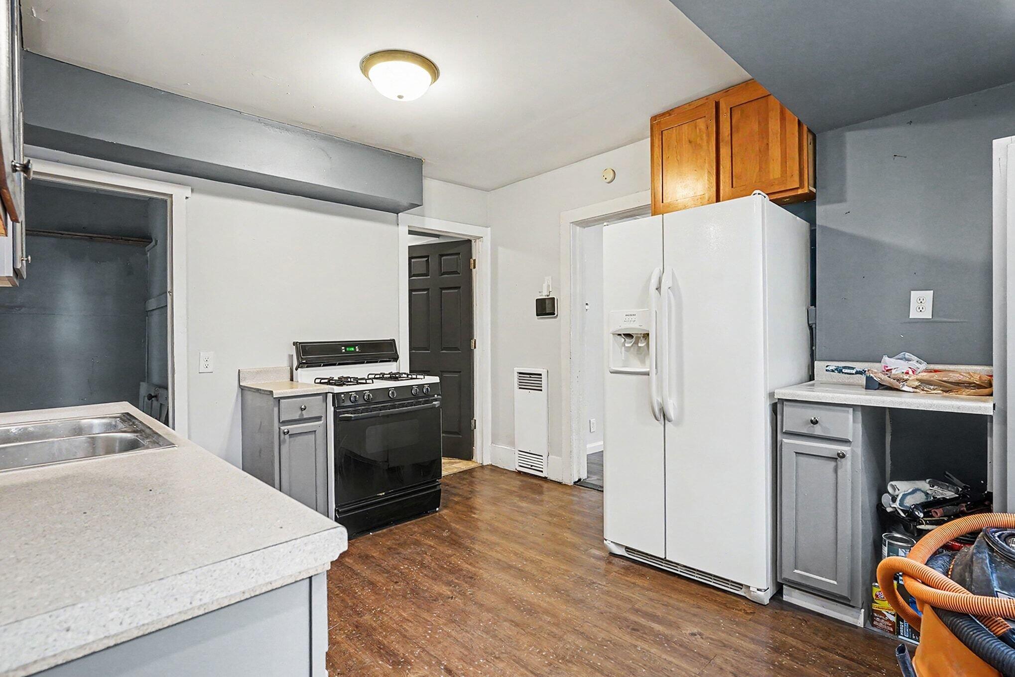 3013 Leahy Street Muskegon MI 49444