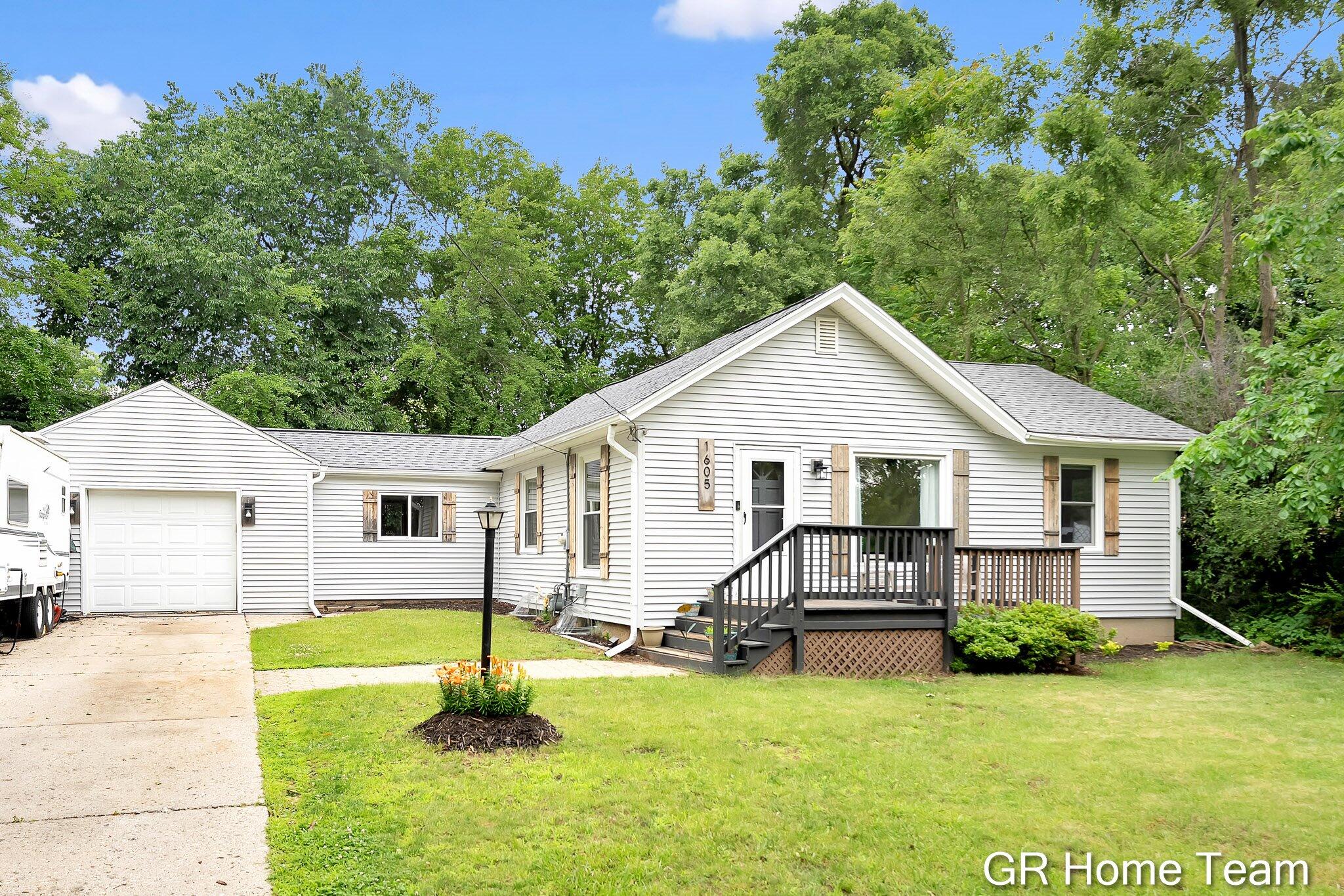 1605 Preston Avenue NW Grand Rapids MI 49504