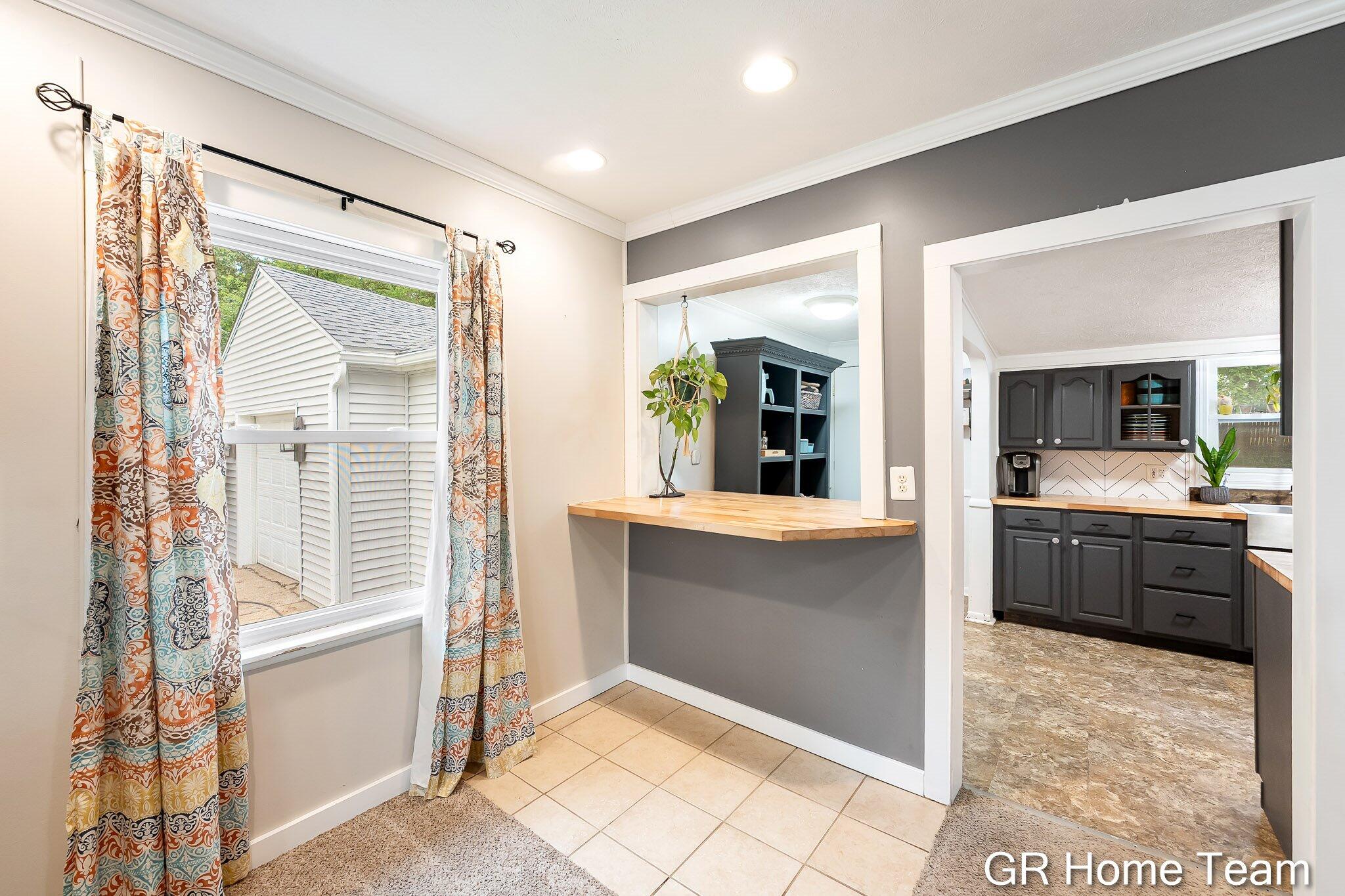 1605 Preston Avenue NW Grand Rapids MI 49504