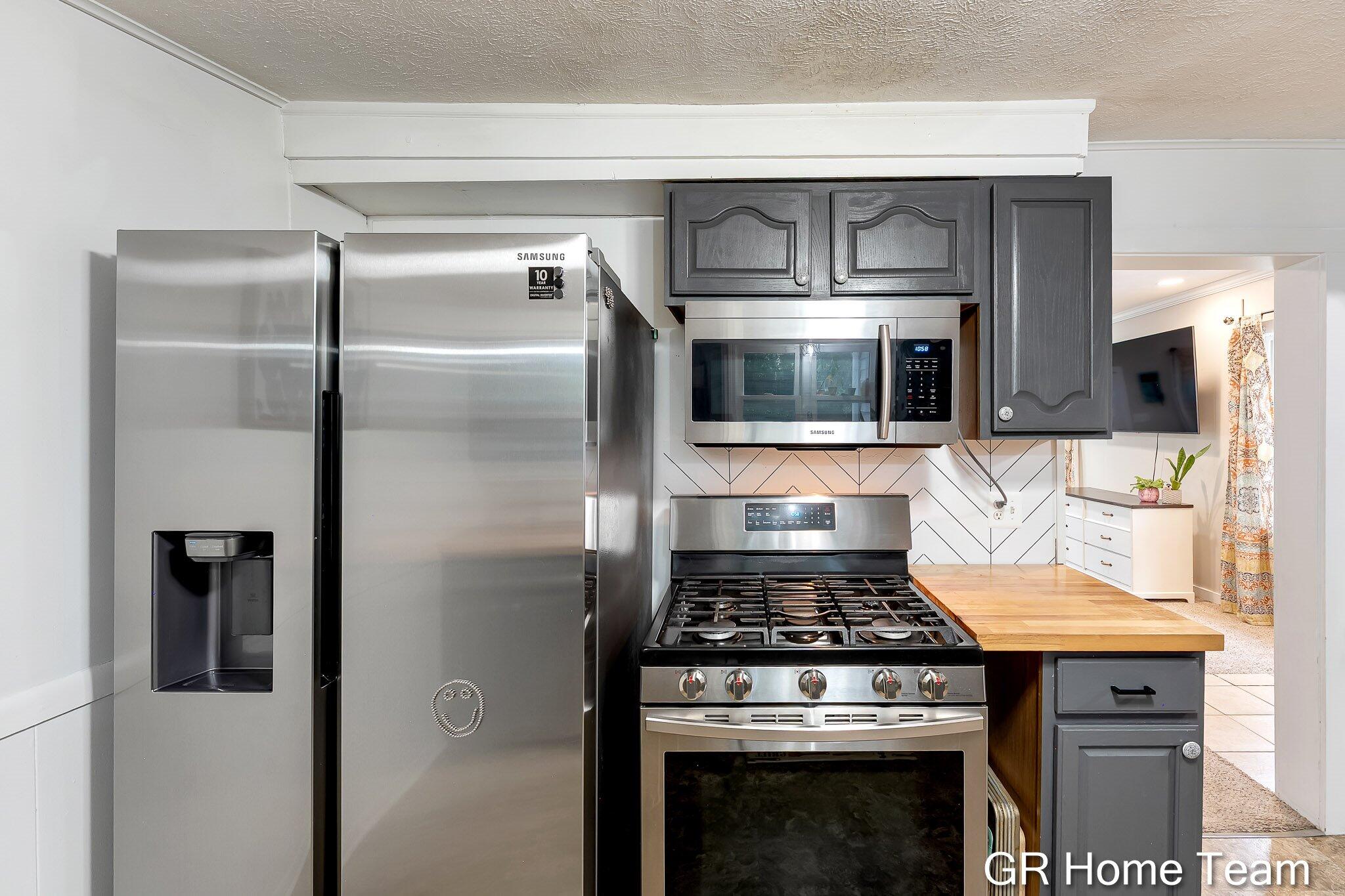 1605 Preston Avenue NW Grand Rapids MI 49504