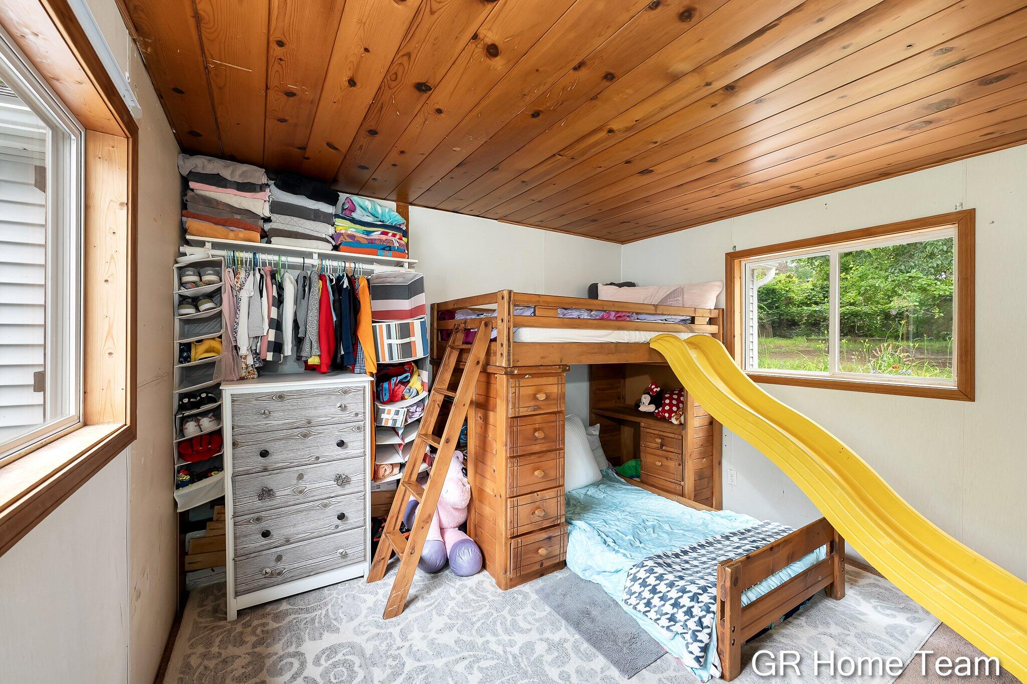 1605 Preston Avenue NW Grand Rapids MI 49504