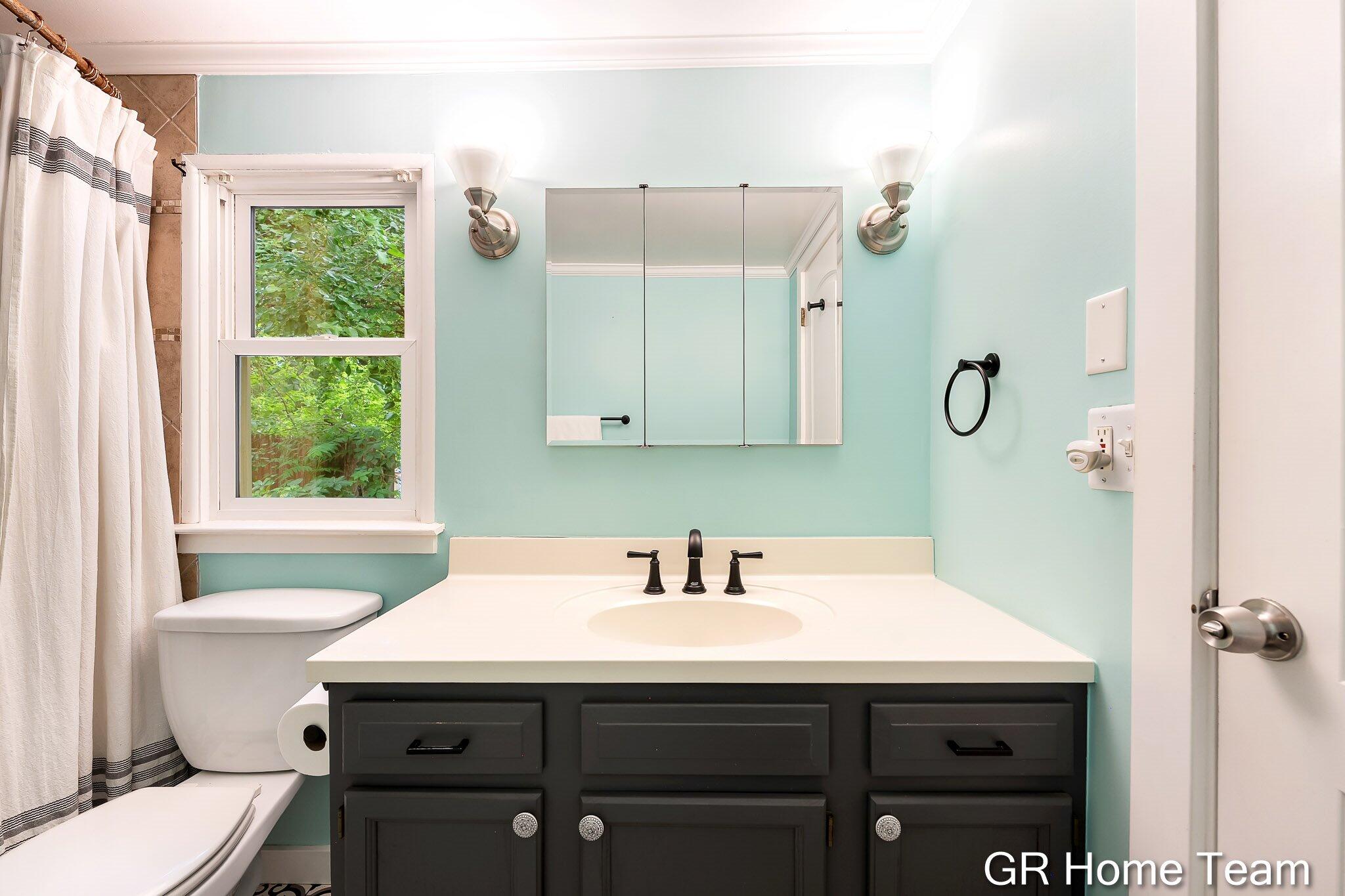 1605 Preston Avenue NW Grand Rapids MI 49504