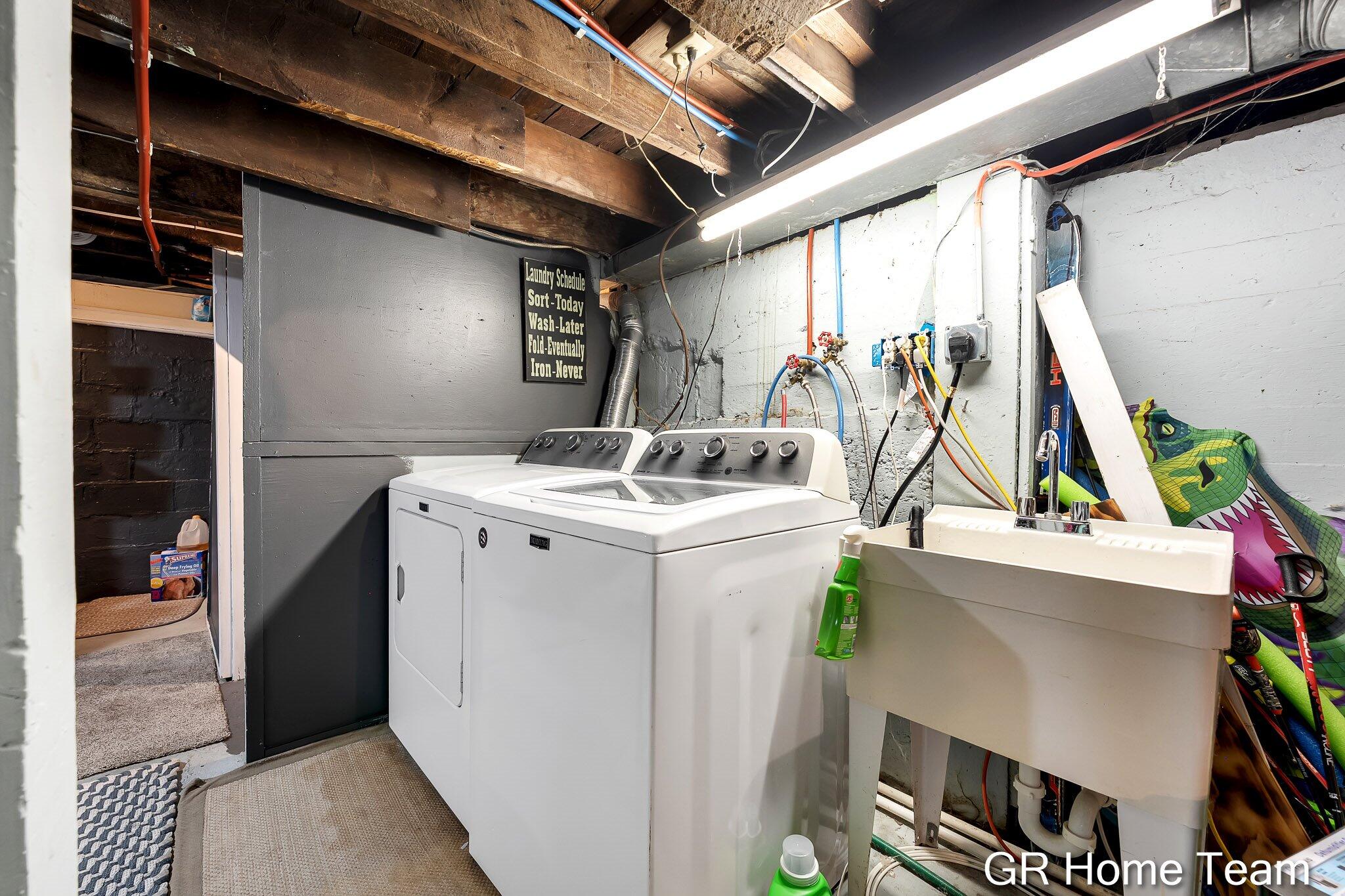 1605 Preston Avenue NW Grand Rapids MI 49504