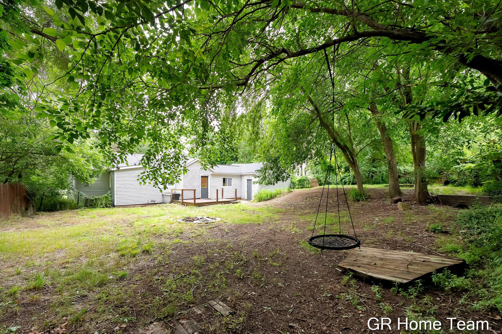1605 Preston Avenue NW Grand Rapids MI 49504