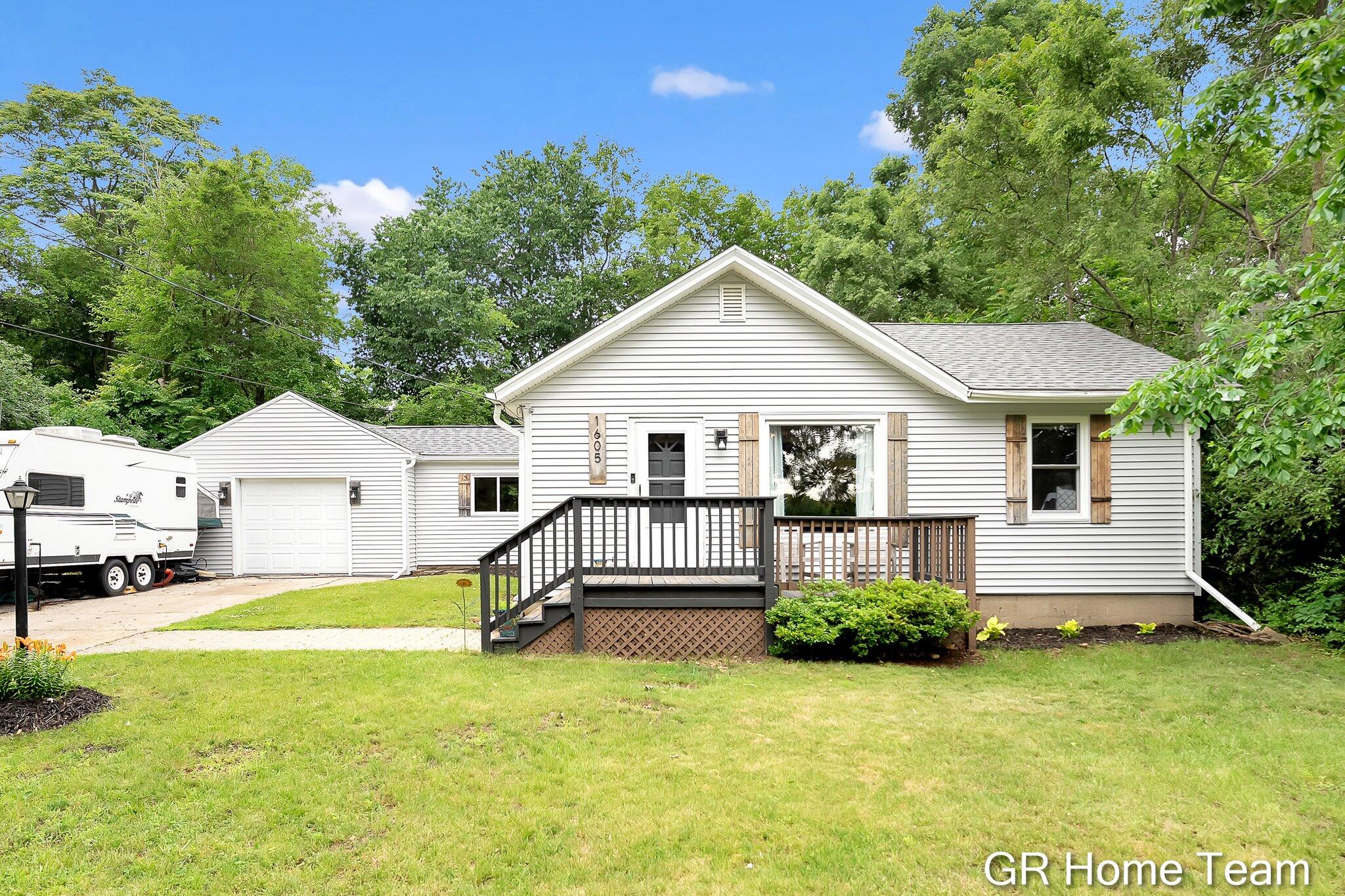 1605 Preston Avenue NW Grand Rapids MI 49504