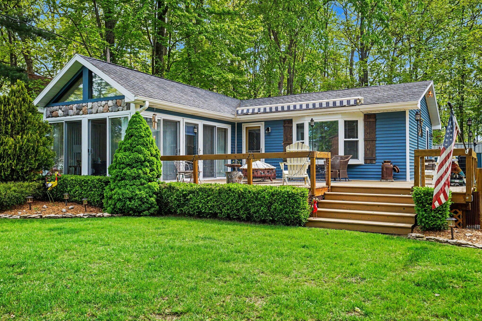 50085 E Lake Shore Drive Dowagiac MI 49047