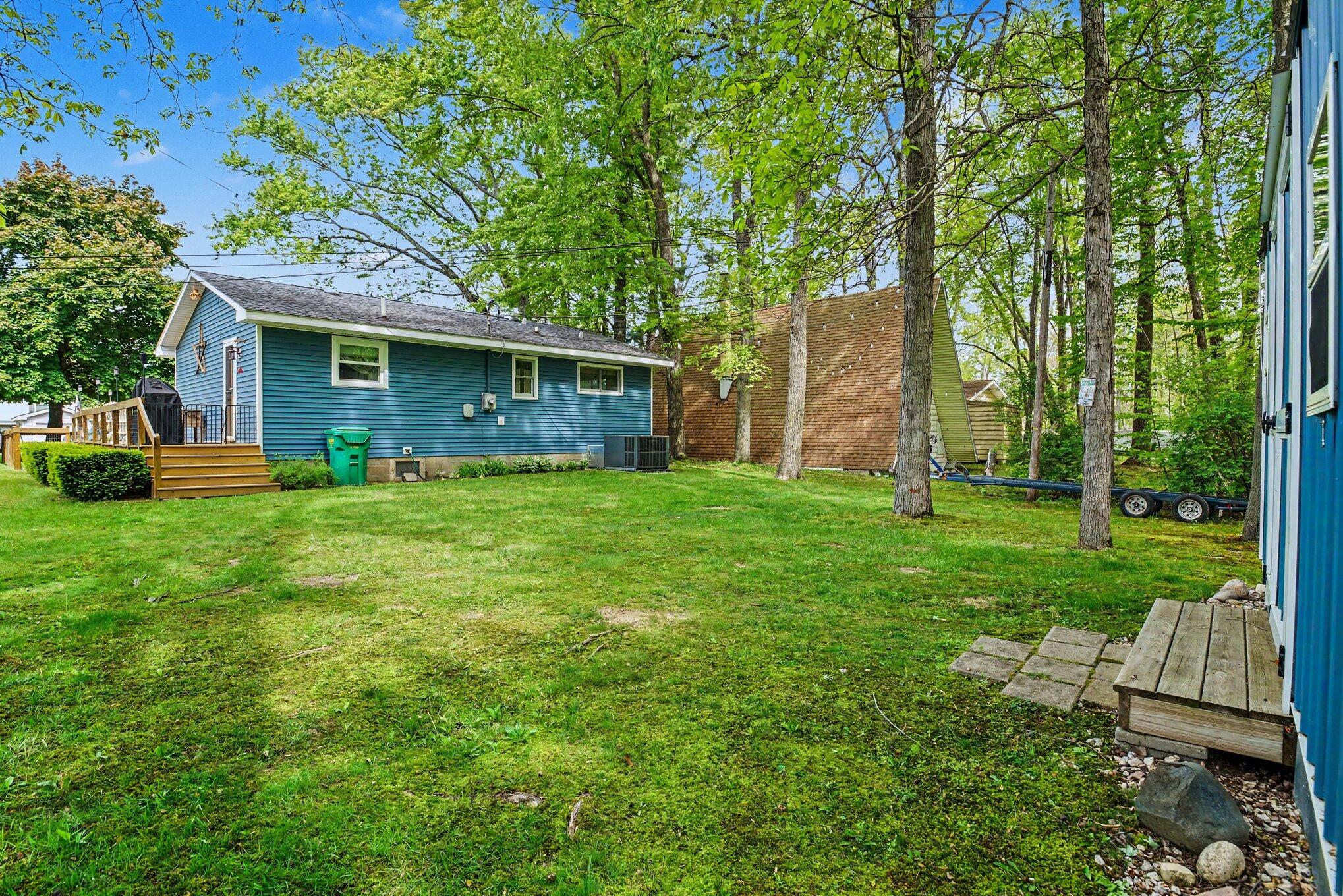 50085 E Lake Shore Drive Dowagiac MI 49047