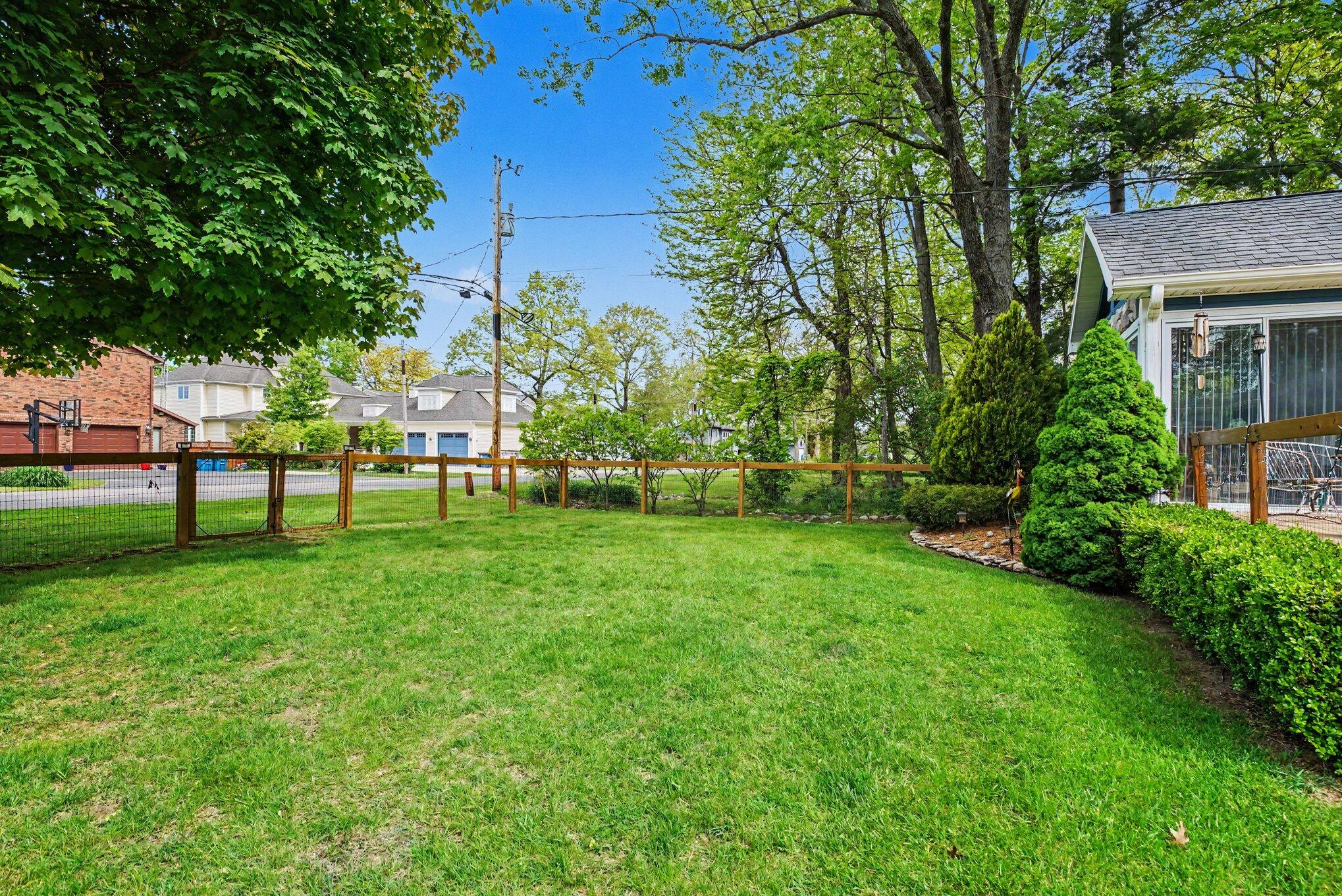 50085 E Lake Shore Drive Dowagiac MI 49047
