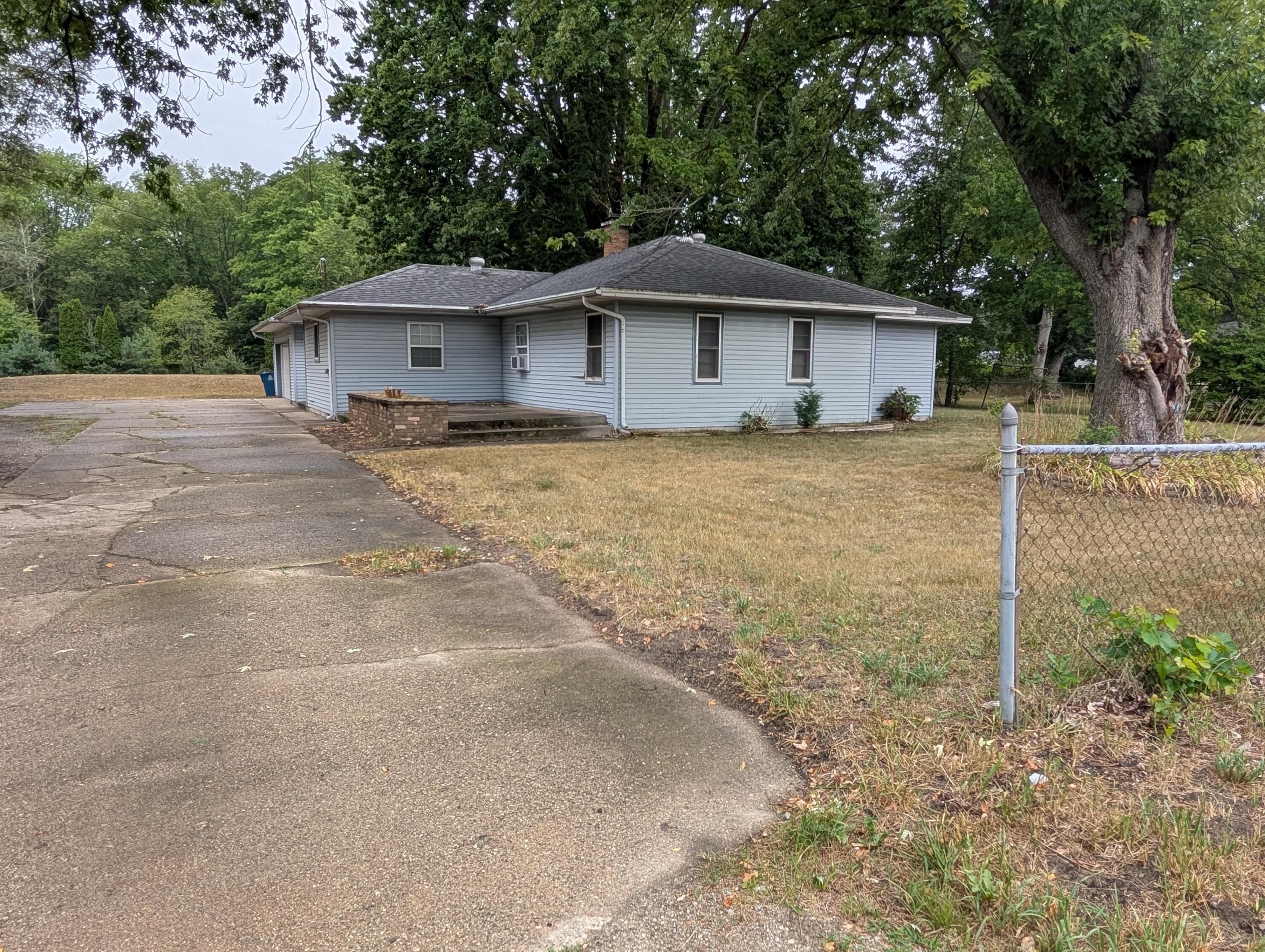 4045 S Dangl Road Muskegon MI 49444