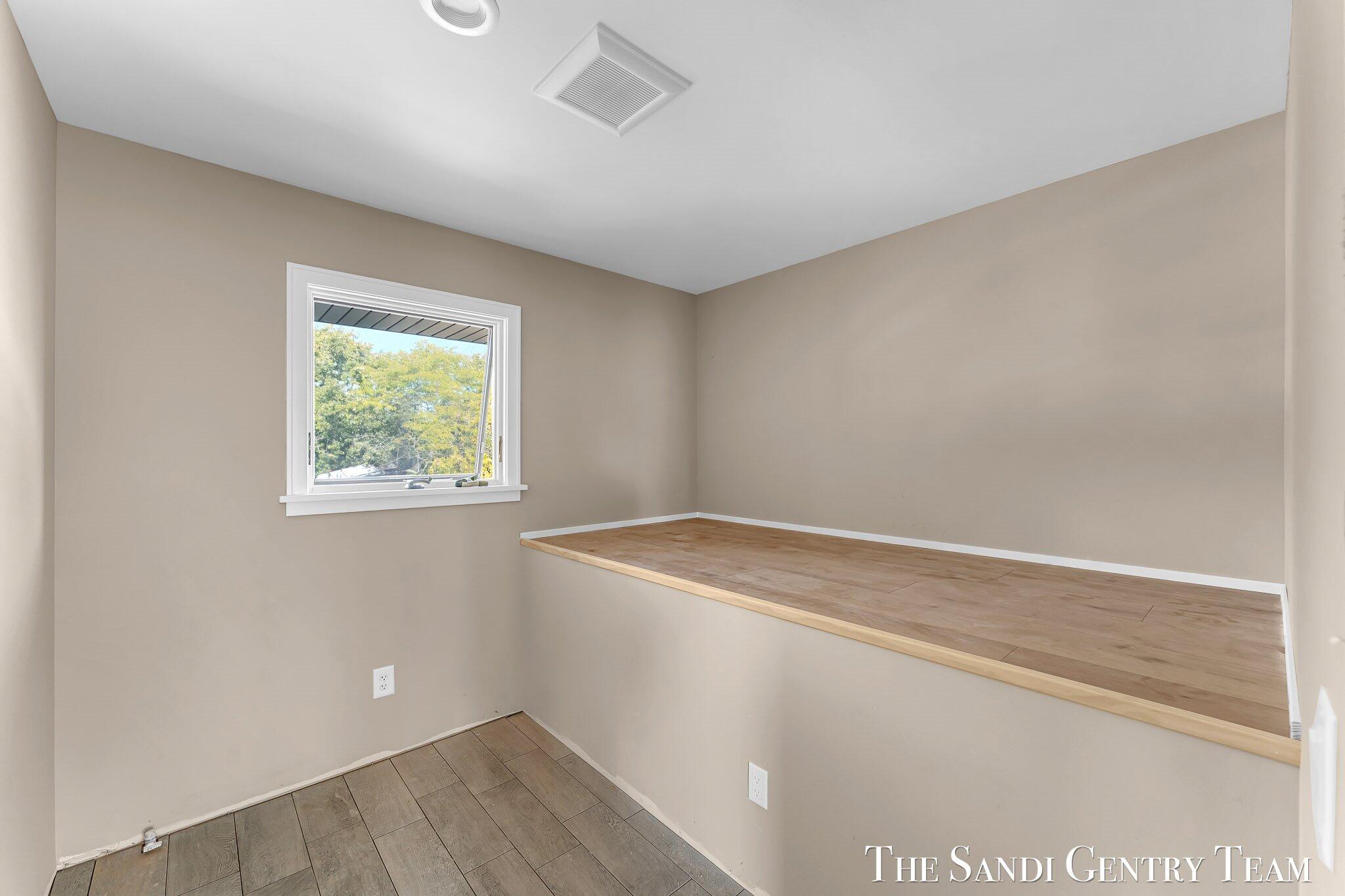 1034 Arlington Avenue Grand Haven MI 49417