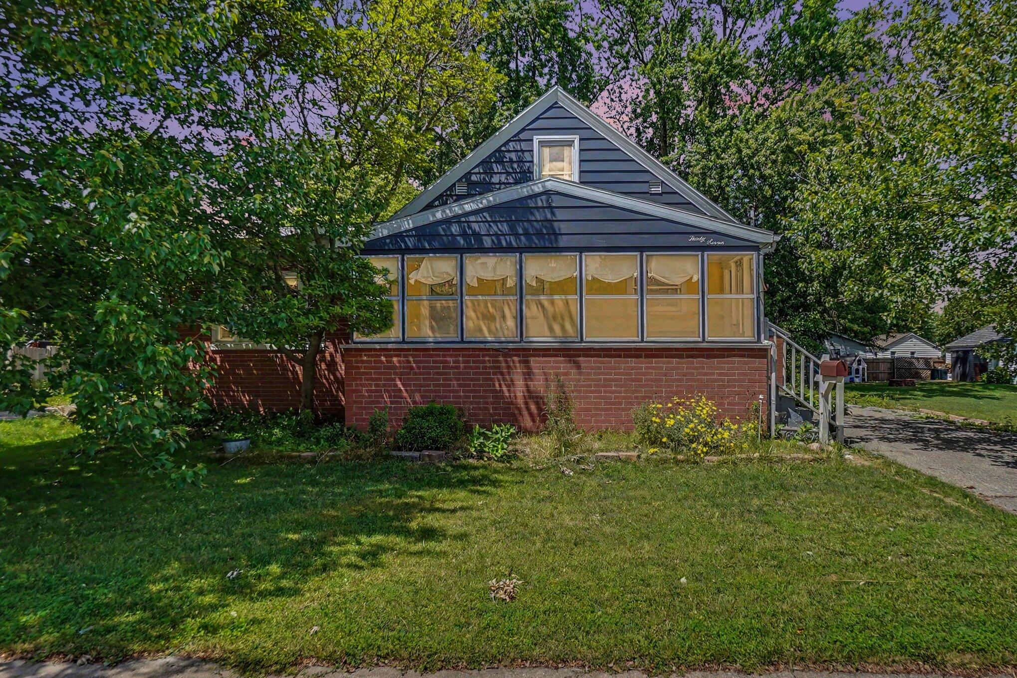 37 W Garfield Avenue Zeeland MI 49464