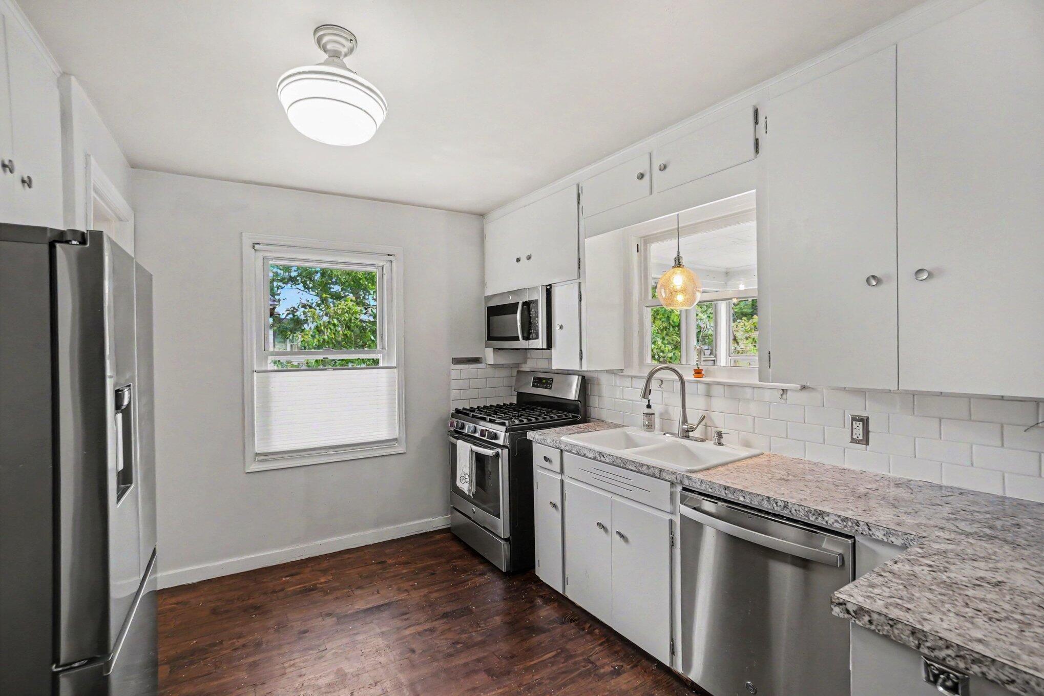 37 W Garfield Avenue Zeeland MI 49464