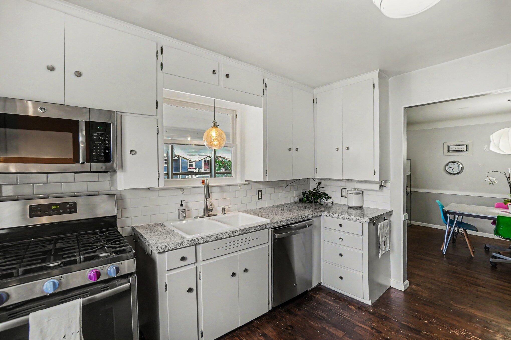 37 W Garfield Avenue Zeeland MI 49464
