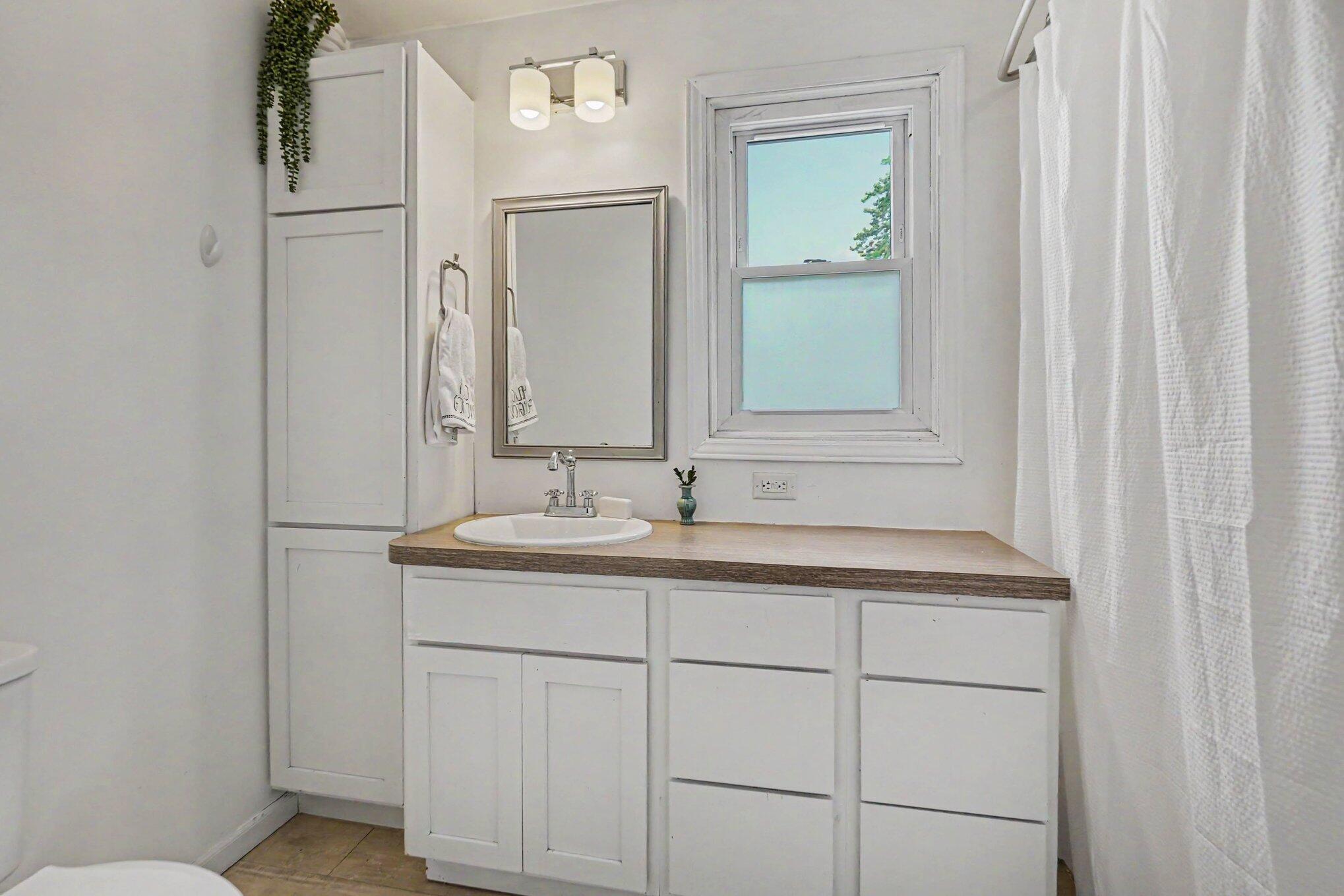37 W Garfield Avenue Zeeland MI 49464