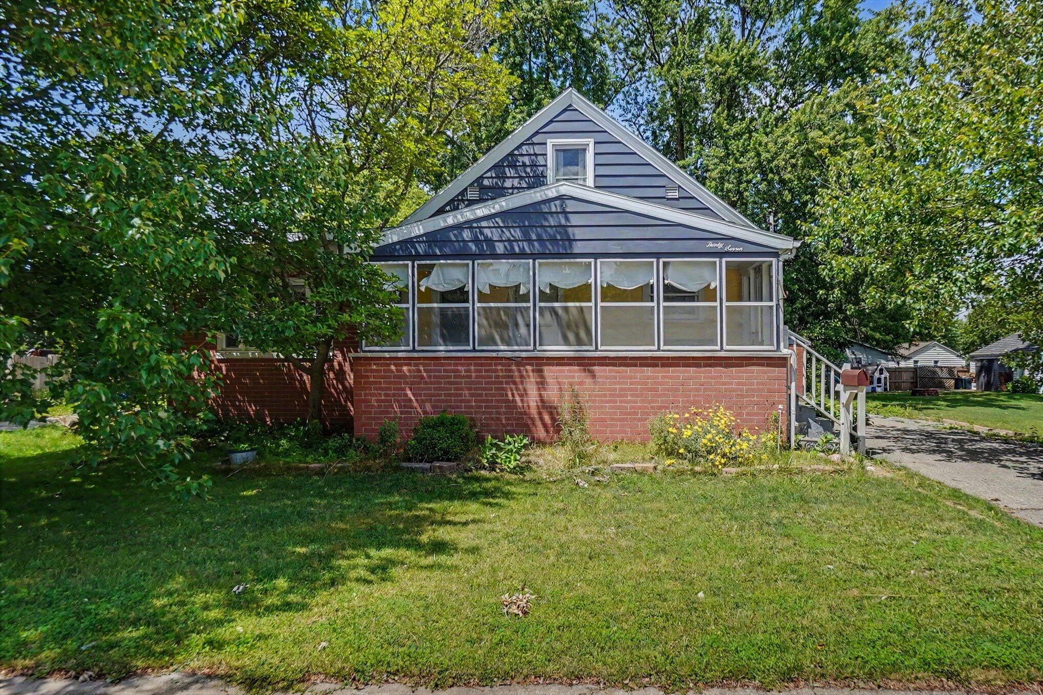 37 W Garfield Avenue Zeeland MI 49464