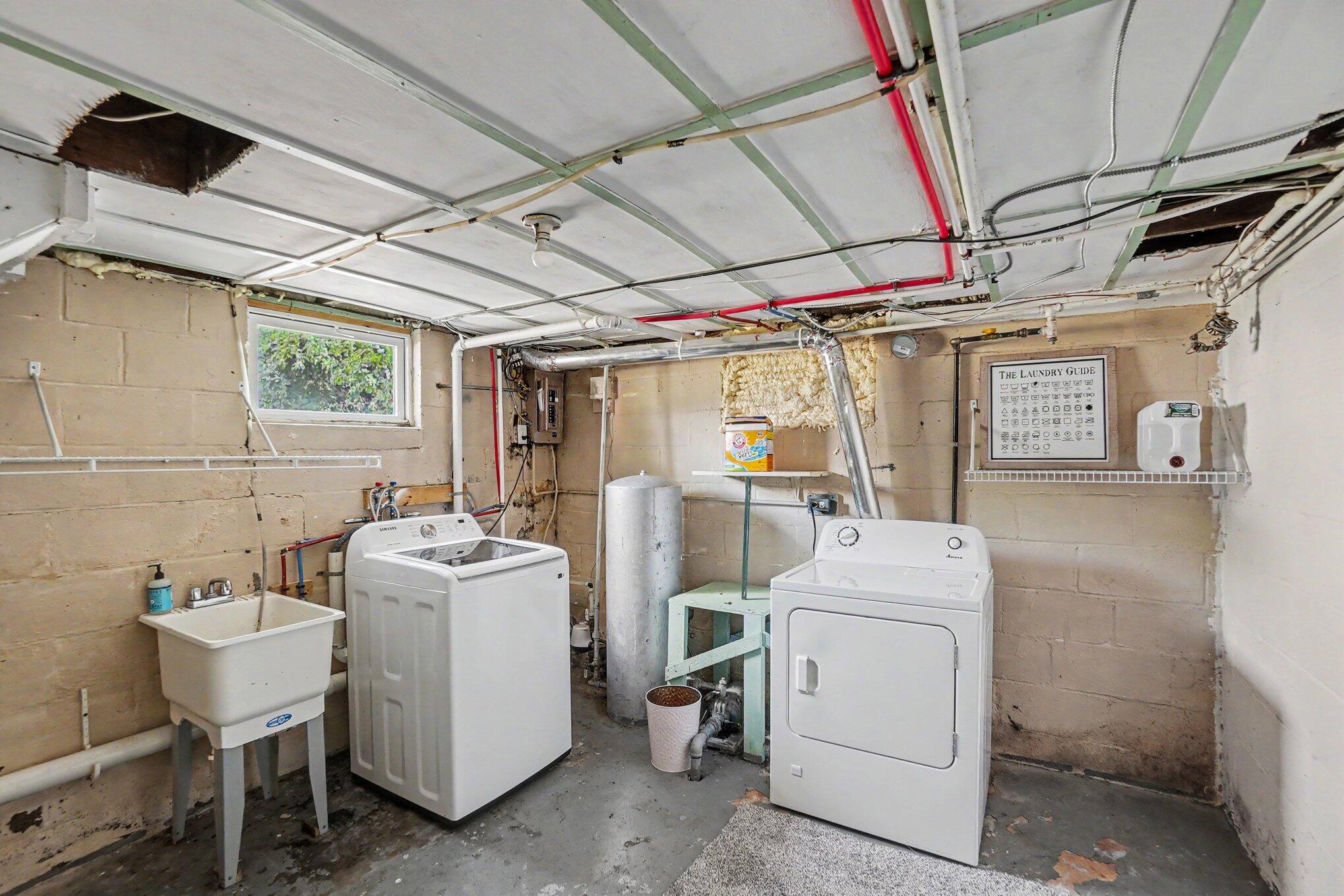 37 W Garfield Avenue Zeeland MI 49464