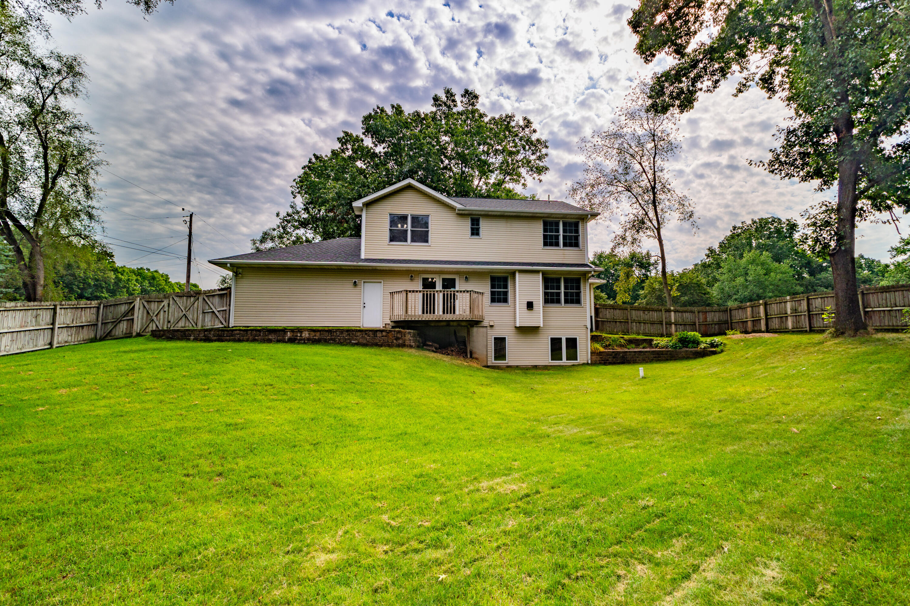765 Chadds Ford Way Kalamazoo MI 49009