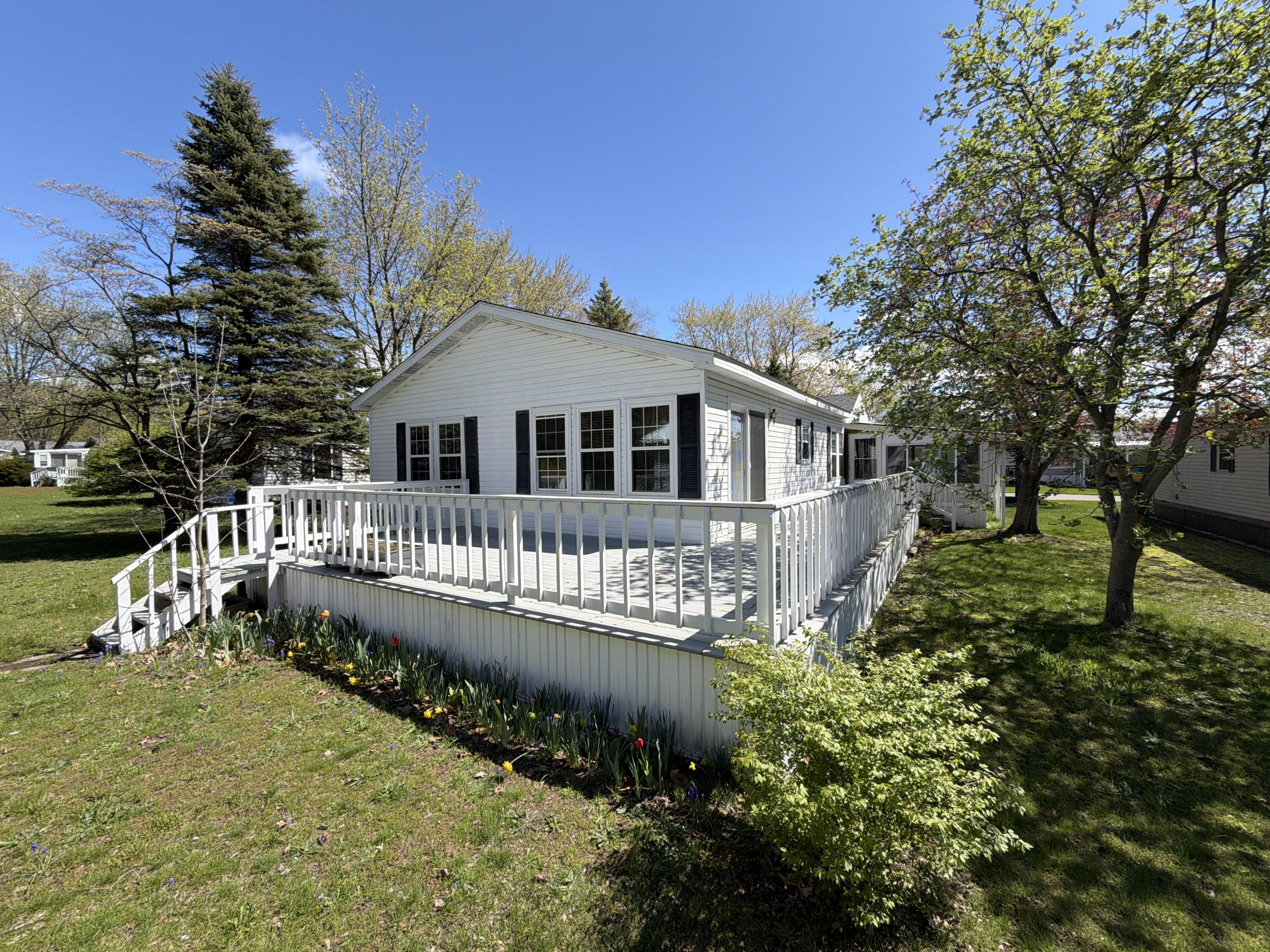 1681 Sycamore Drive Muskegon MI 49445