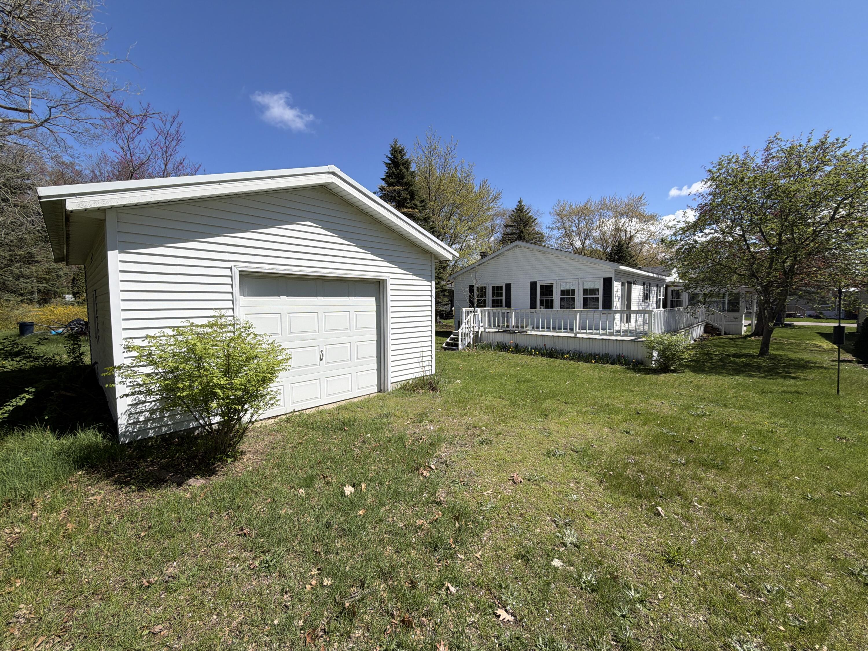 1681 Sycamore Drive Muskegon MI 49445