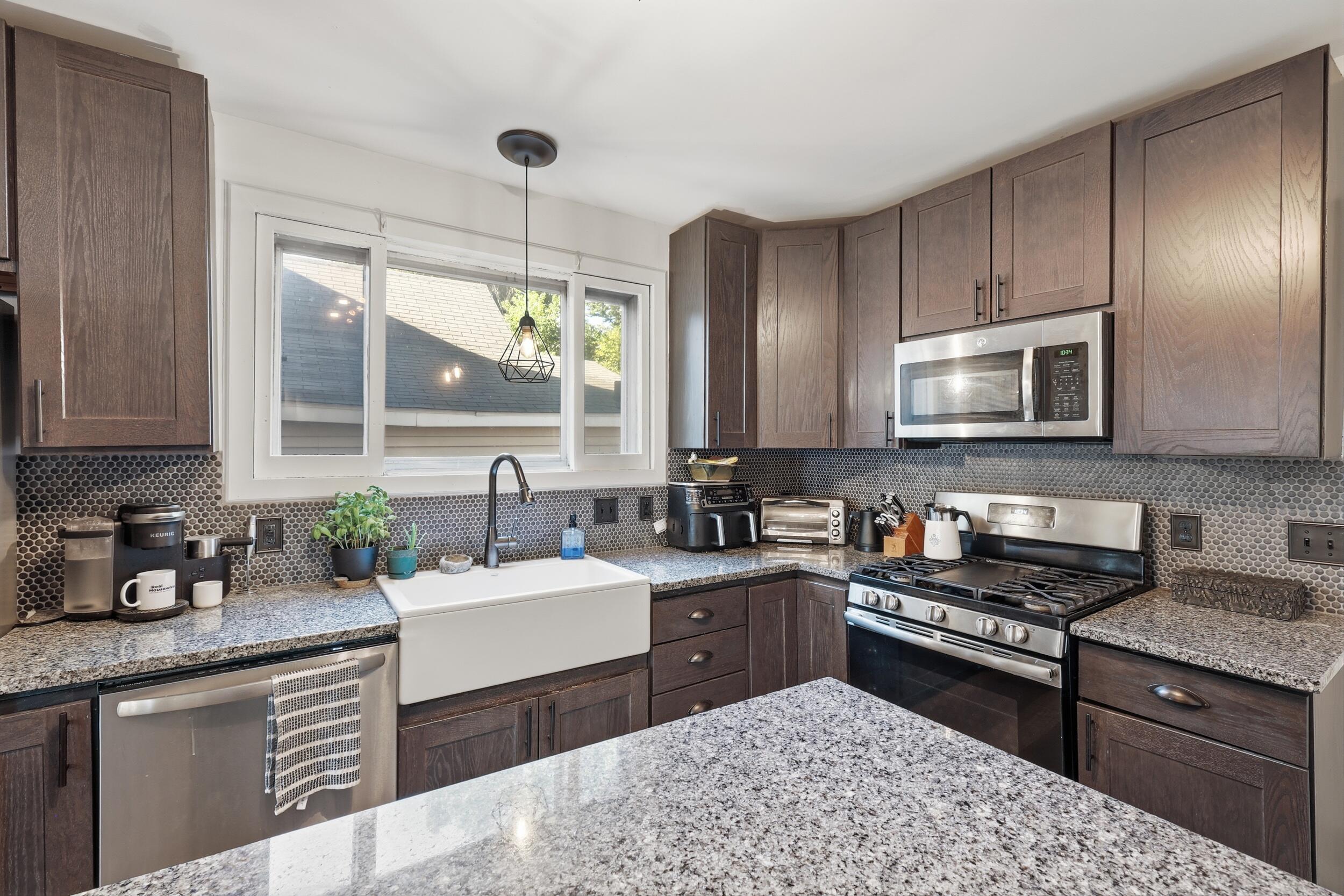 325 Grand Avenue NE Grand Rapids MI 49503