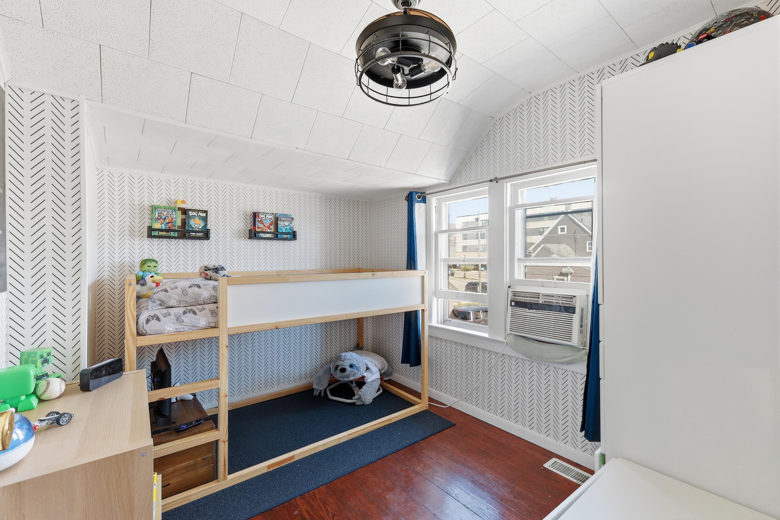 325 Grand Avenue NE Grand Rapids MI 49503