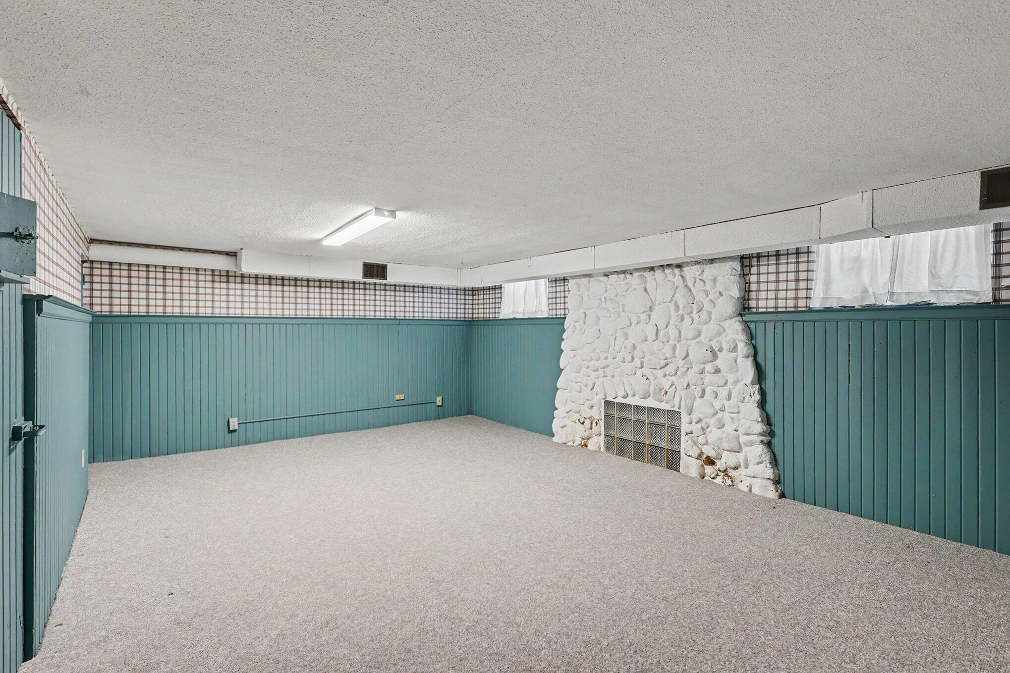 2933 Dawes Road Muskegon MI 49441