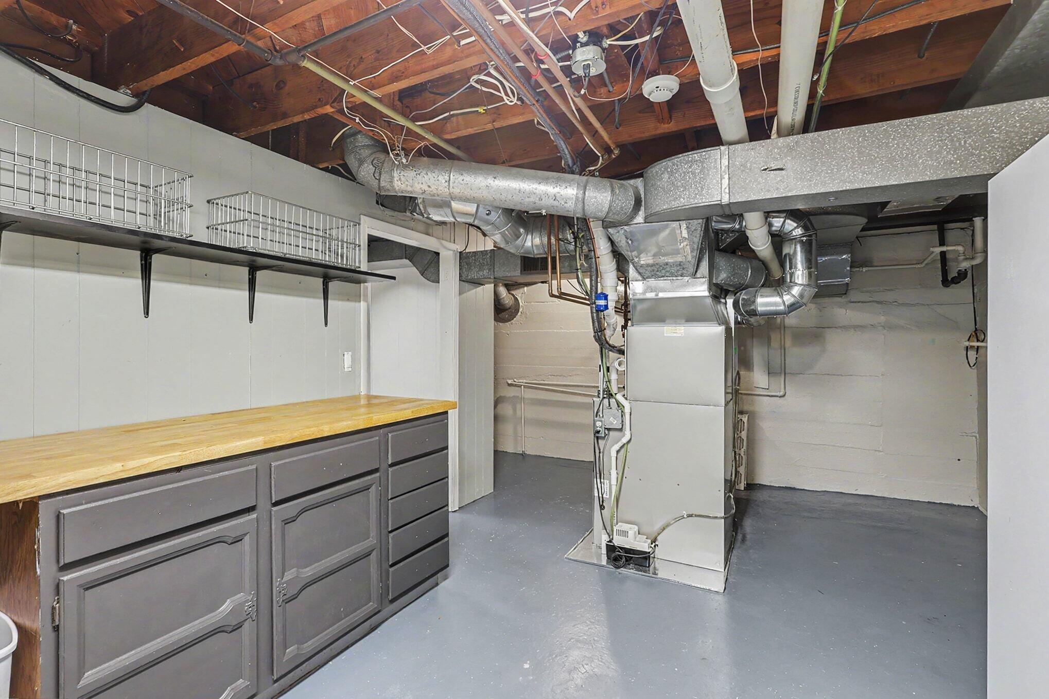2933 Dawes Road Muskegon MI 49441