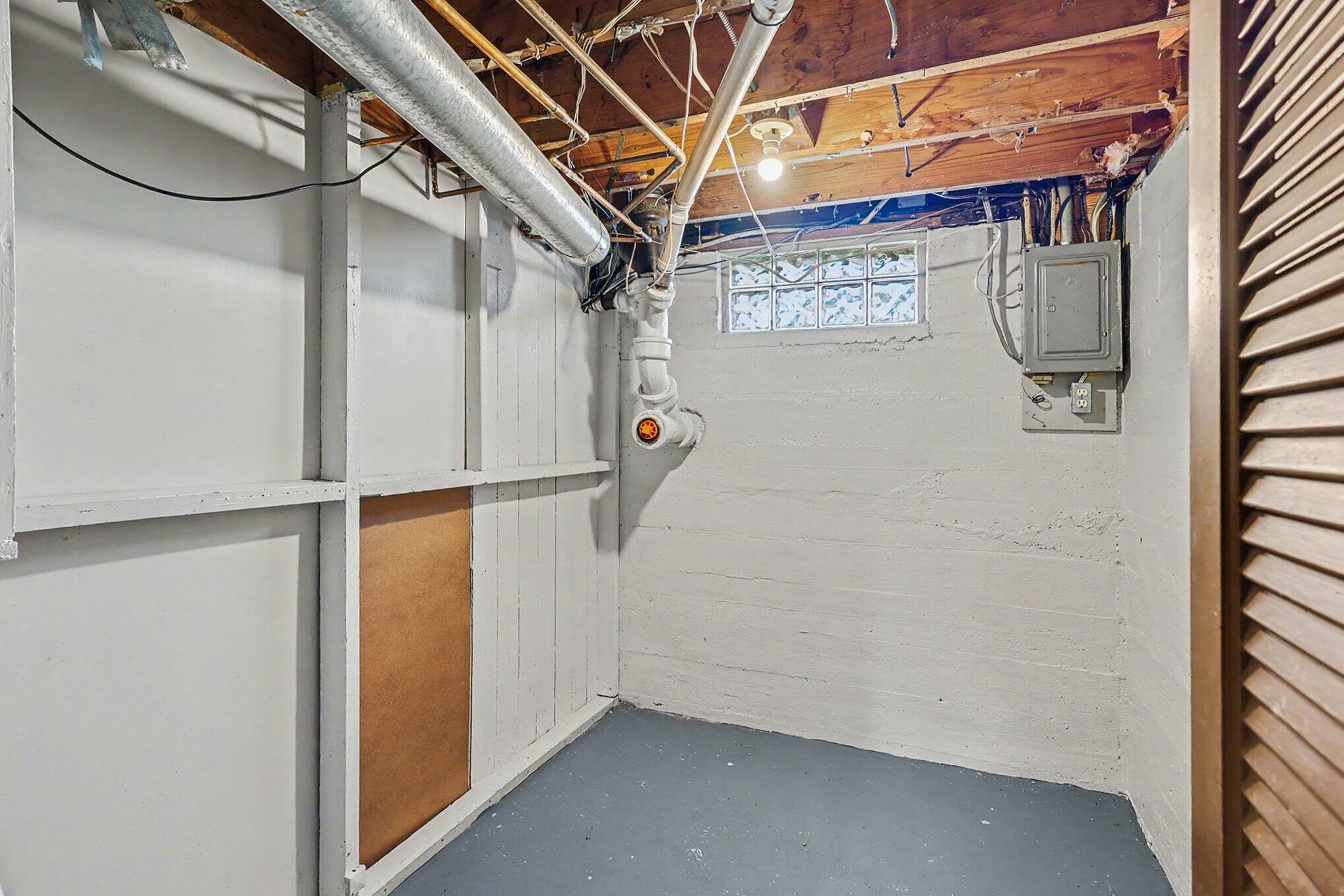 2933 Dawes Road Muskegon MI 49441