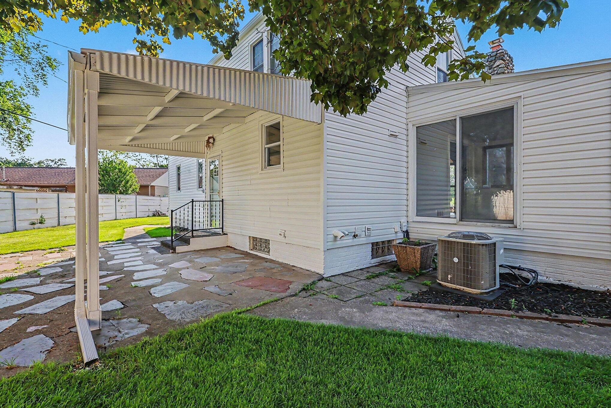 2933 Dawes Road Muskegon MI 49441