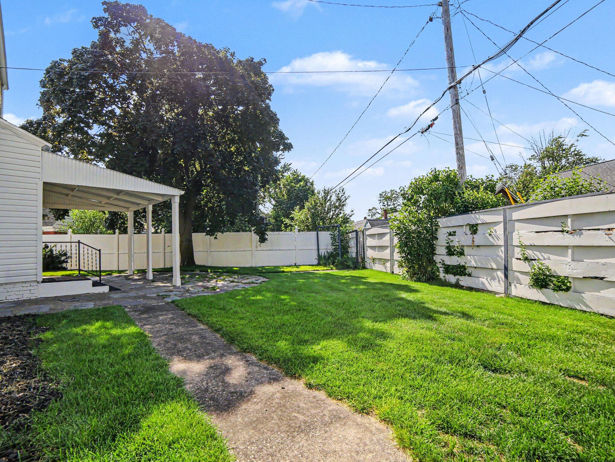 2933 Dawes Road Muskegon MI 49441